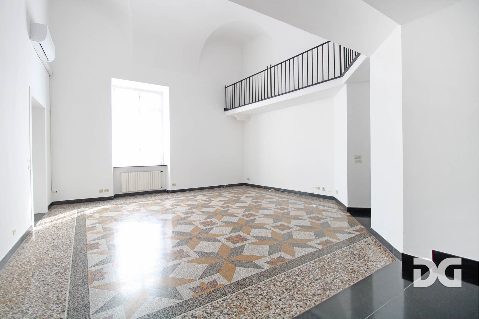 Immobiliare Del Guasta ALBARO – PRESTIGIOSI MQ. 265 IN VILLA D’EPOCA 
