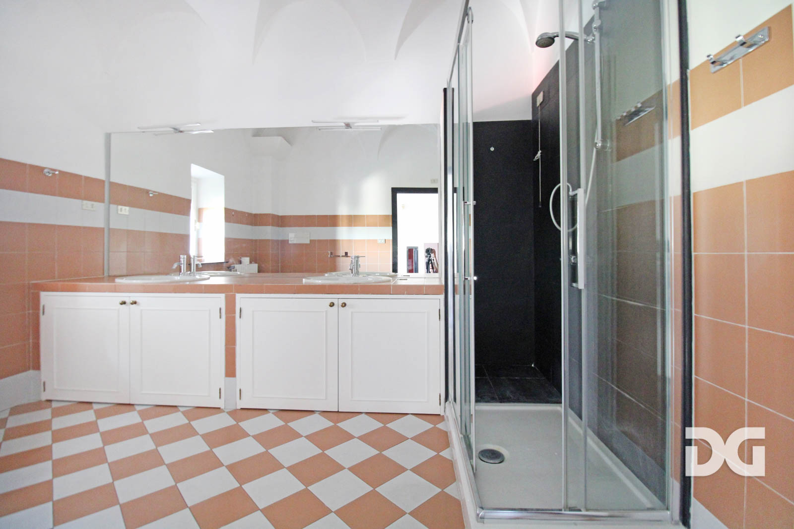 Immobiliare Del Guasta ALBARO – PRESTIGIOSI MQ. 265 IN VILLA D’EPOCA 