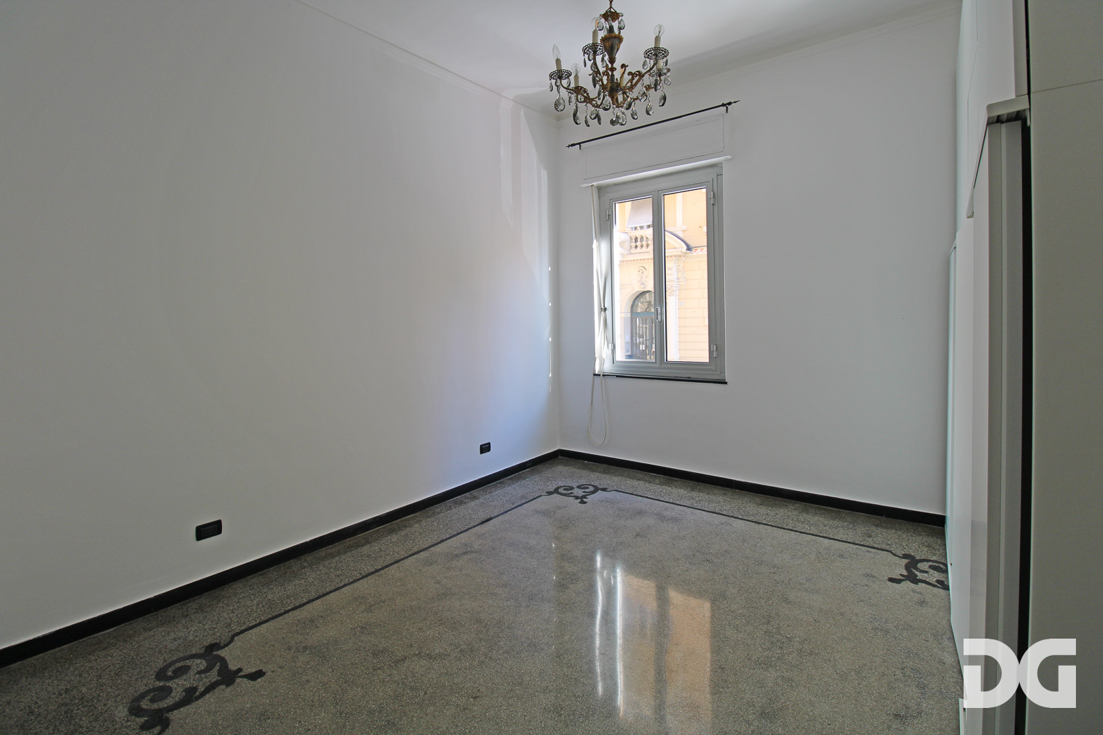 Immobiliare Del Guasta CASTELLETTO – VIA SIVORI ARREDATI E LUMINOSI MQ. 65