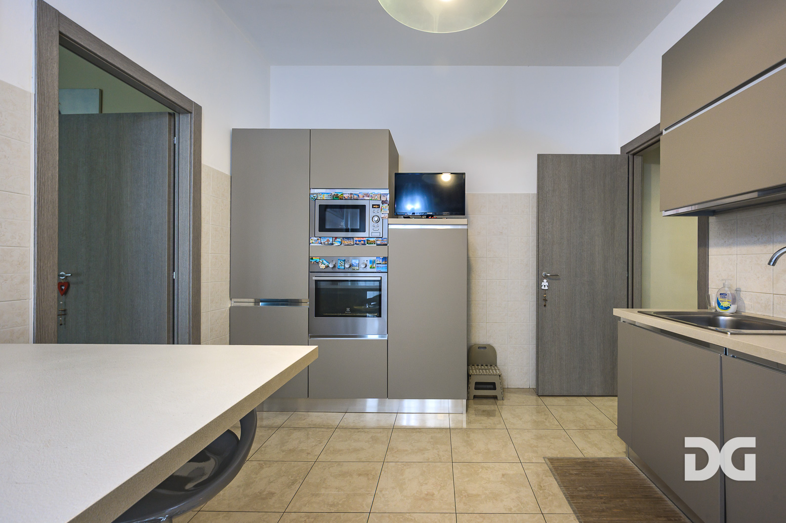 Immobiliare Del Guasta S. FRUTTUOSO CONTESTO PRIVATO – RISTRUTTURATI MQ. 115 