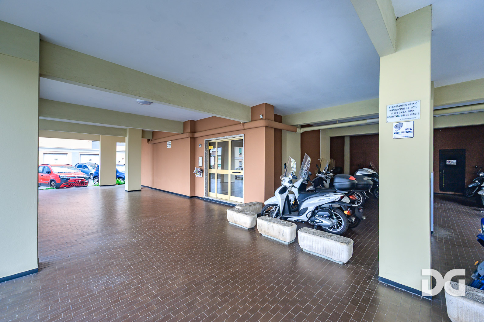 Immobiliare Del Guasta S. FRUTTUOSO CONTESTO PRIVATO – RISTRUTTURATI MQ. 115 