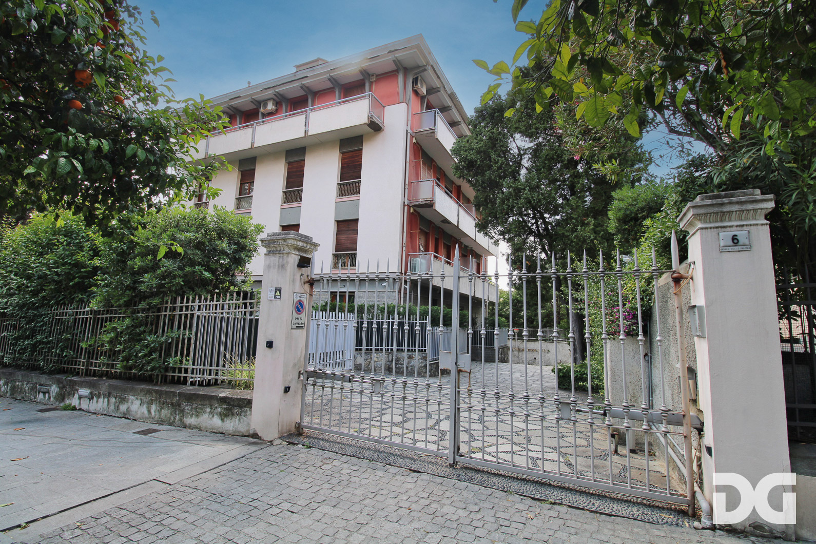 Immobiliare Del Guasta NERVI – VIALE DELLE PALME PANORAMICI MQ. 106 TRIBALCONI