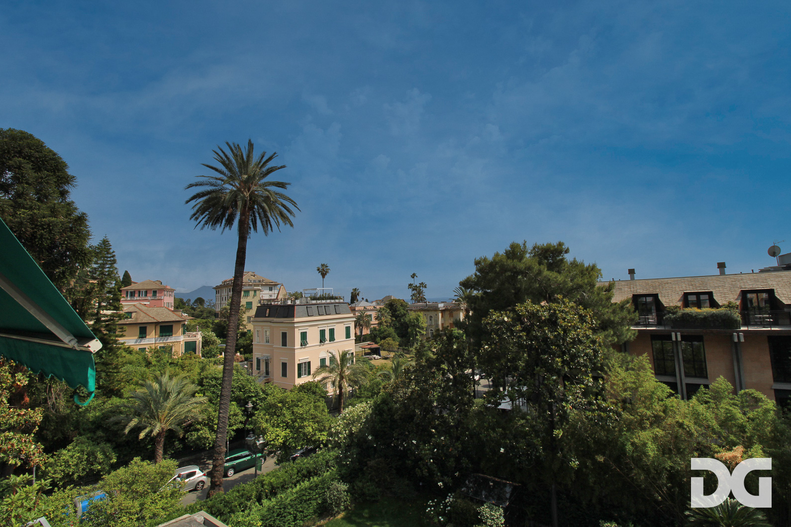 Immobiliare Del Guasta NERVI – VIALE DELLE PALME PANORAMICI MQ. 106 TRIBALCONI