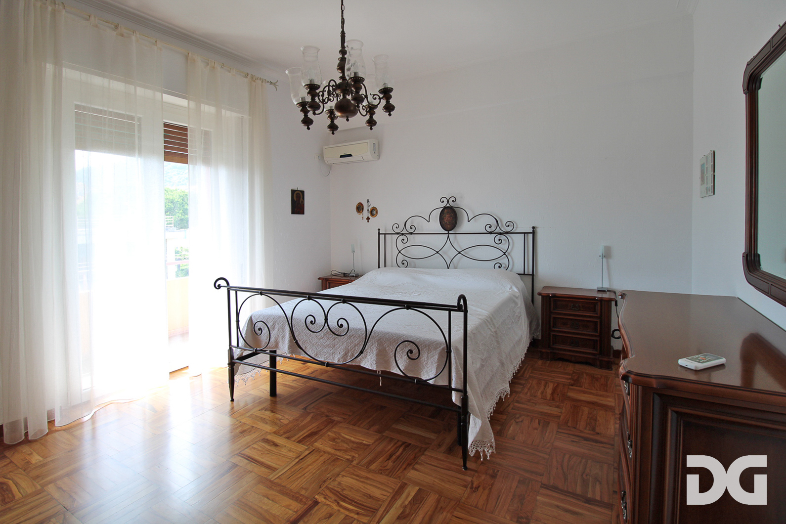 Immobiliare Del Guasta NERVI – VIALE DELLE PALME PANORAMICI MQ. 106 TRIBALCONI
