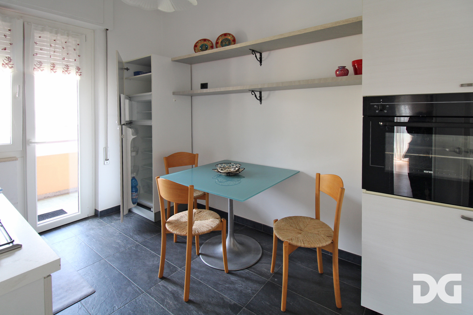Immobiliare Del Guasta NERVI – VIALE DELLE PALME PANORAMICI MQ. 106 TRIBALCONI