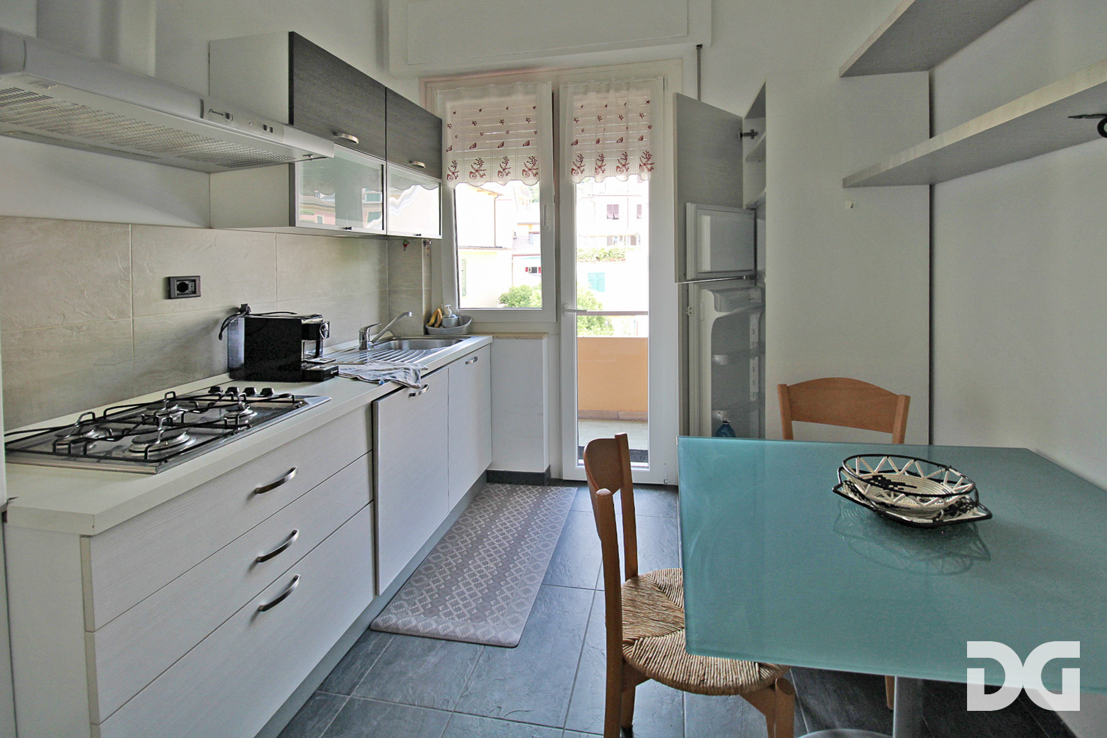 Immobiliare Del Guasta NERVI – VIALE DELLE PALME PANORAMICI MQ. 106 TRIBALCONI