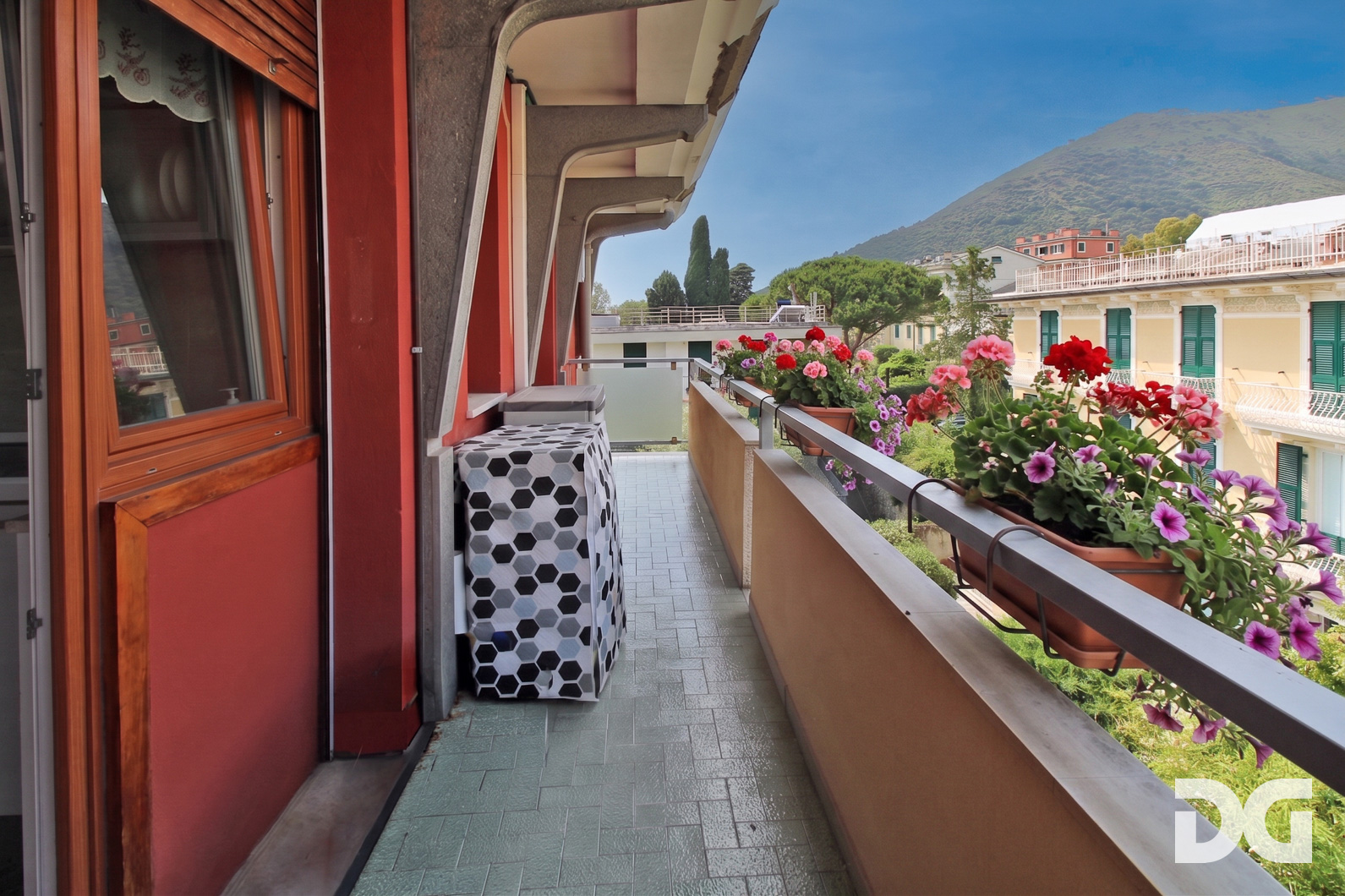 Immobiliare Del Guasta NERVI – VIALE DELLE PALME PANORAMICI MQ. 106 TRIBALCONI