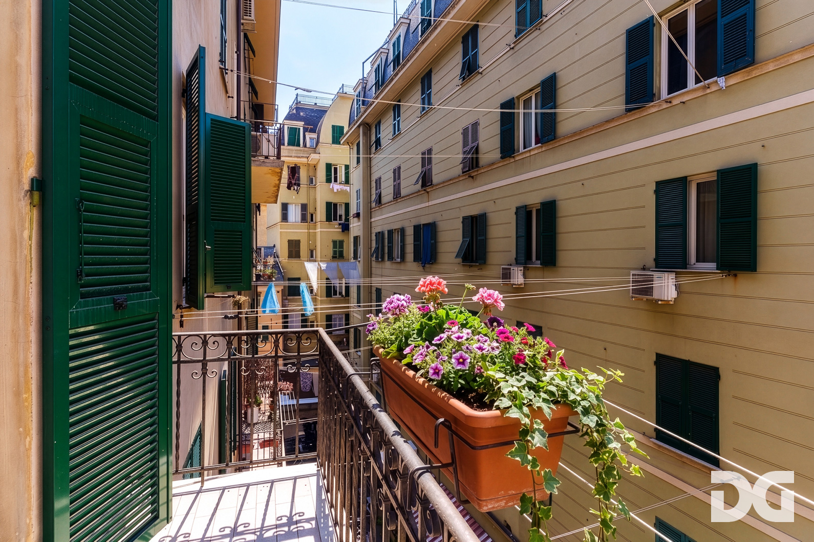 Immobiliare Del Guasta SAMPIERDARENA – VIA BURANELLO LUMINOSI MQ.94 CON POGGIOLO