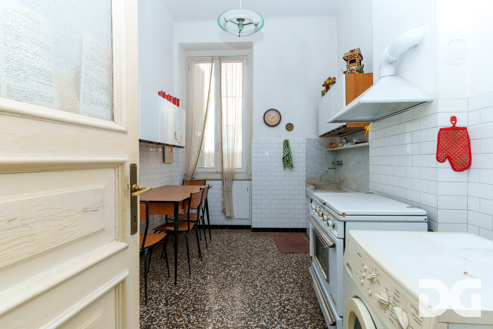 Immobiliare Del Guasta SAMPIERDARENA – VIA BURANELLO LUMINOSI MQ.94 CON POGGIOLO
