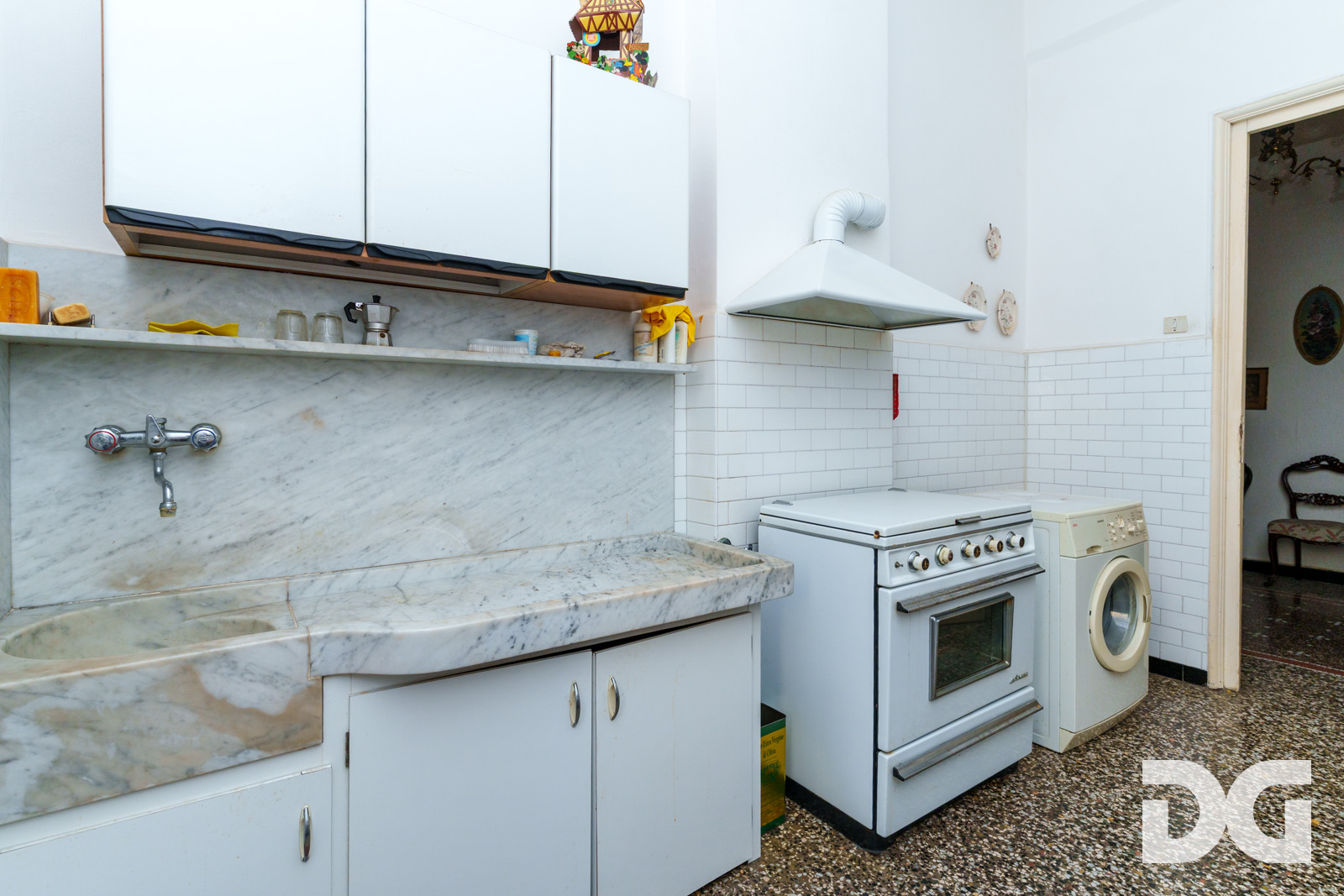 Immobiliare Del Guasta SAMPIERDARENA – VIA BURANELLO LUMINOSI MQ.94 CON POGGIOLO