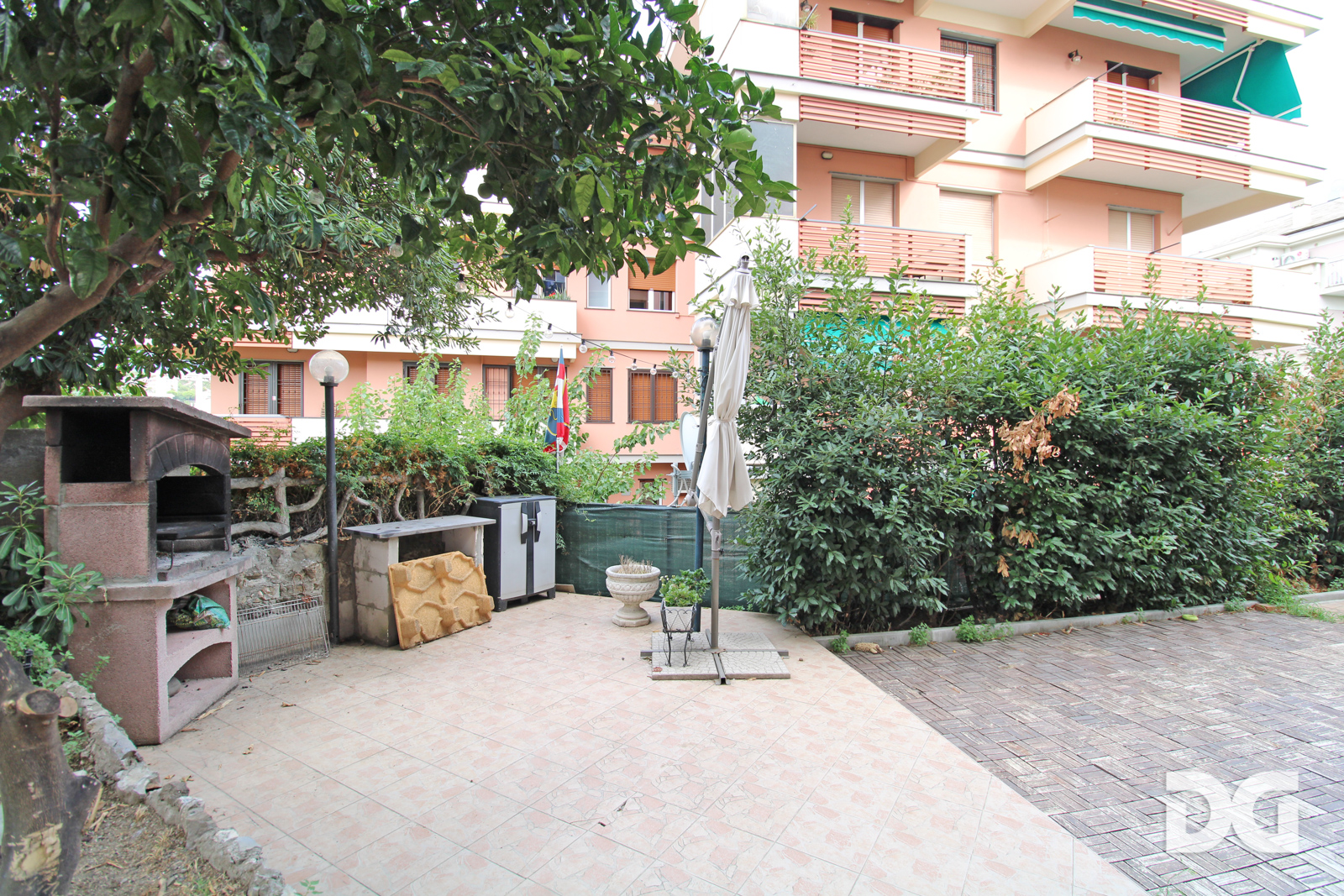 Immobiliare Del Guasta SAN MARTINO D'ALBARO – VIA VIVIANI MQ. 72 CON GIARDINO E BOX 