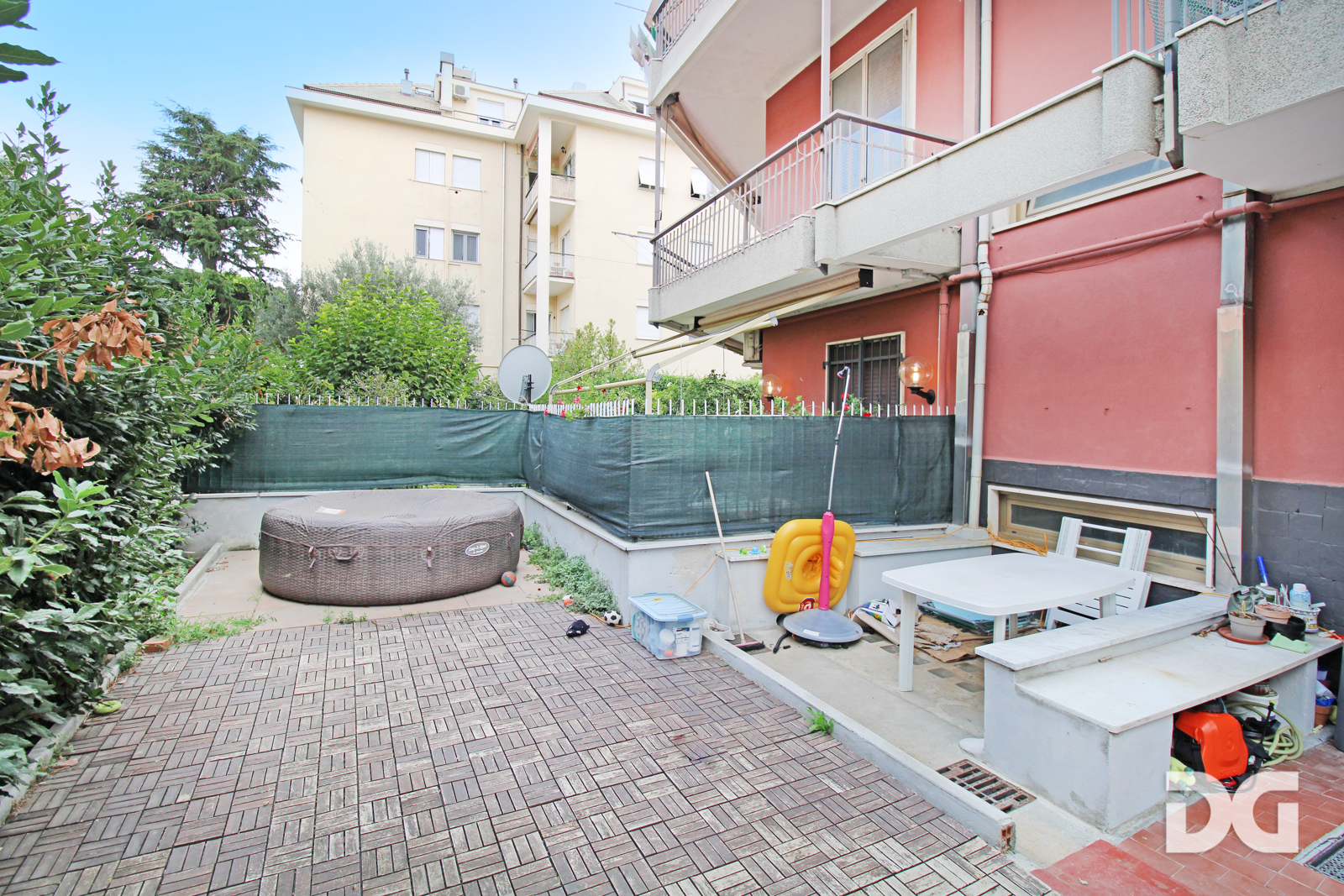 Immobiliare Del Guasta SAN MARTINO D'ALBARO – VIA VIVIANI MQ. 72 CON GIARDINO E BOX 