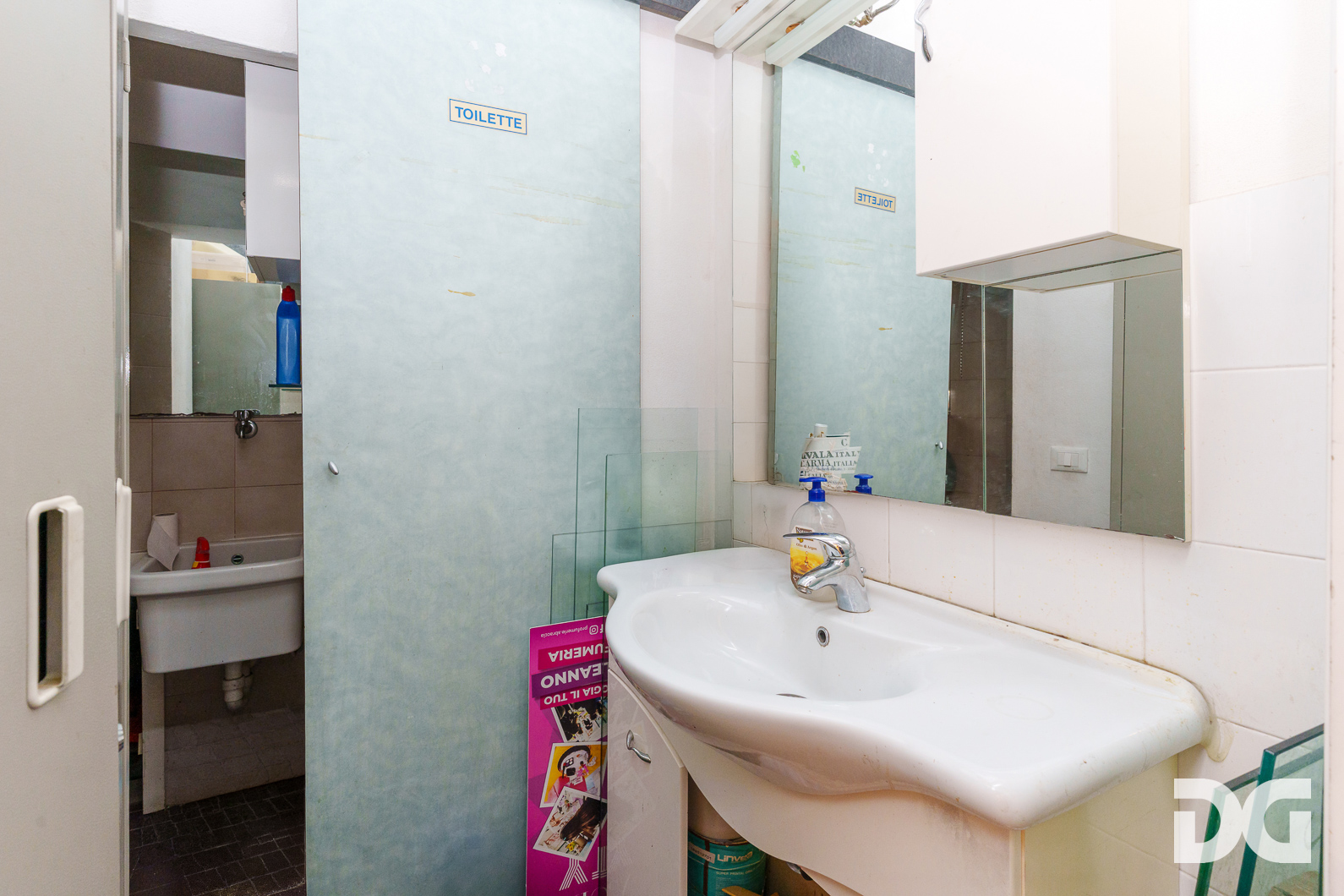 Immobiliare Del Guasta FOCE – VIA CIPRO LOCALE COMMERCIALE MQ. 93 