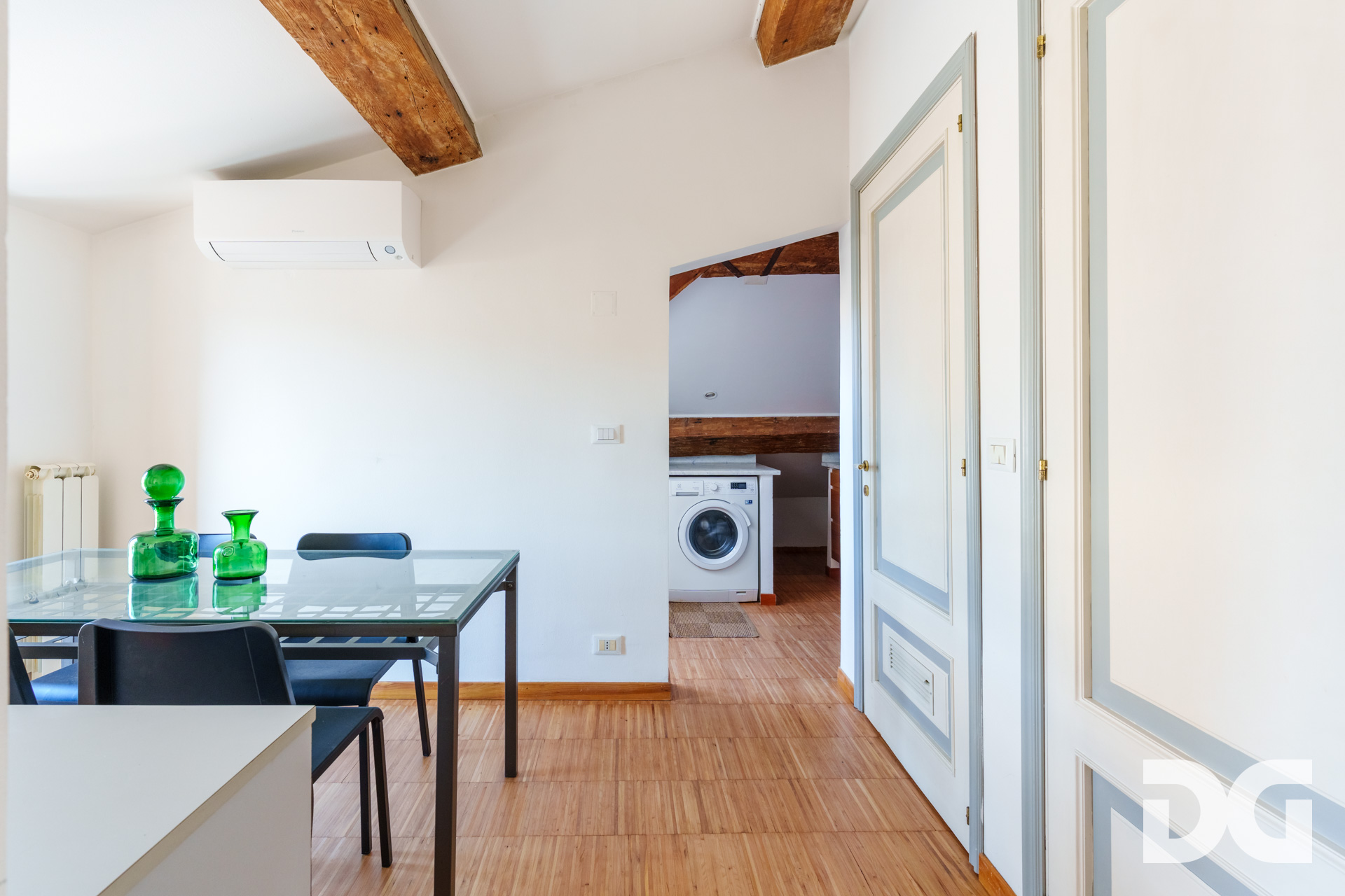 Immobiliare Del Guasta CENTRO – VIA ROMA PERFETTI MQ. 61 MANSARDATI PANORAMICI 