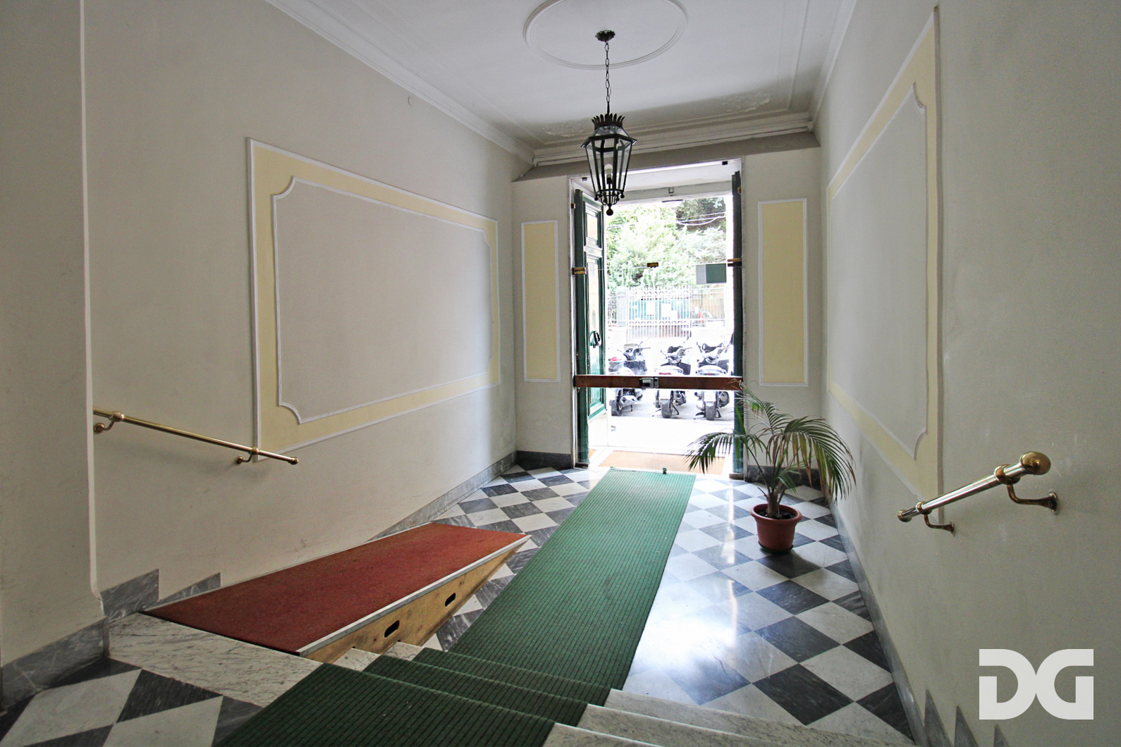 Immobiliare Del Guasta CASTELLETTO MANIN – LARGO GIARDINO MQ.103 PIANO ALTO