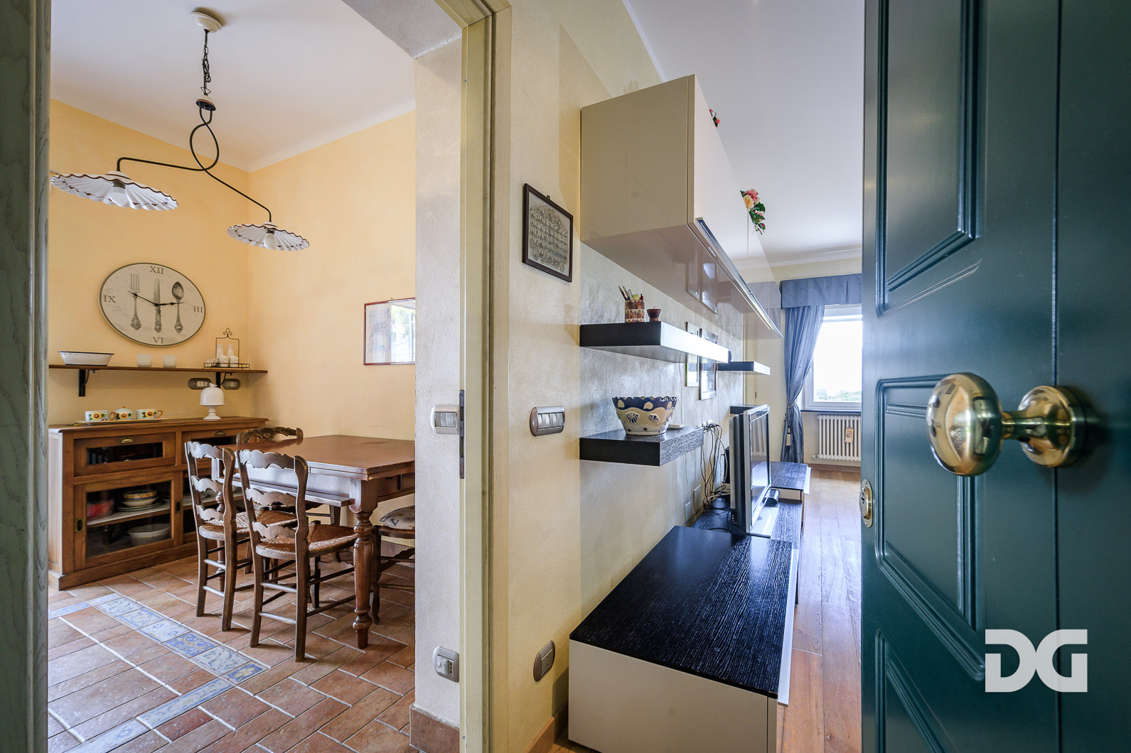Immobiliare Del Guasta CAMOGLI-BOSCHETTO – ELEGANTI E PANORAMICI MQ. 119 CON GIARDINO 