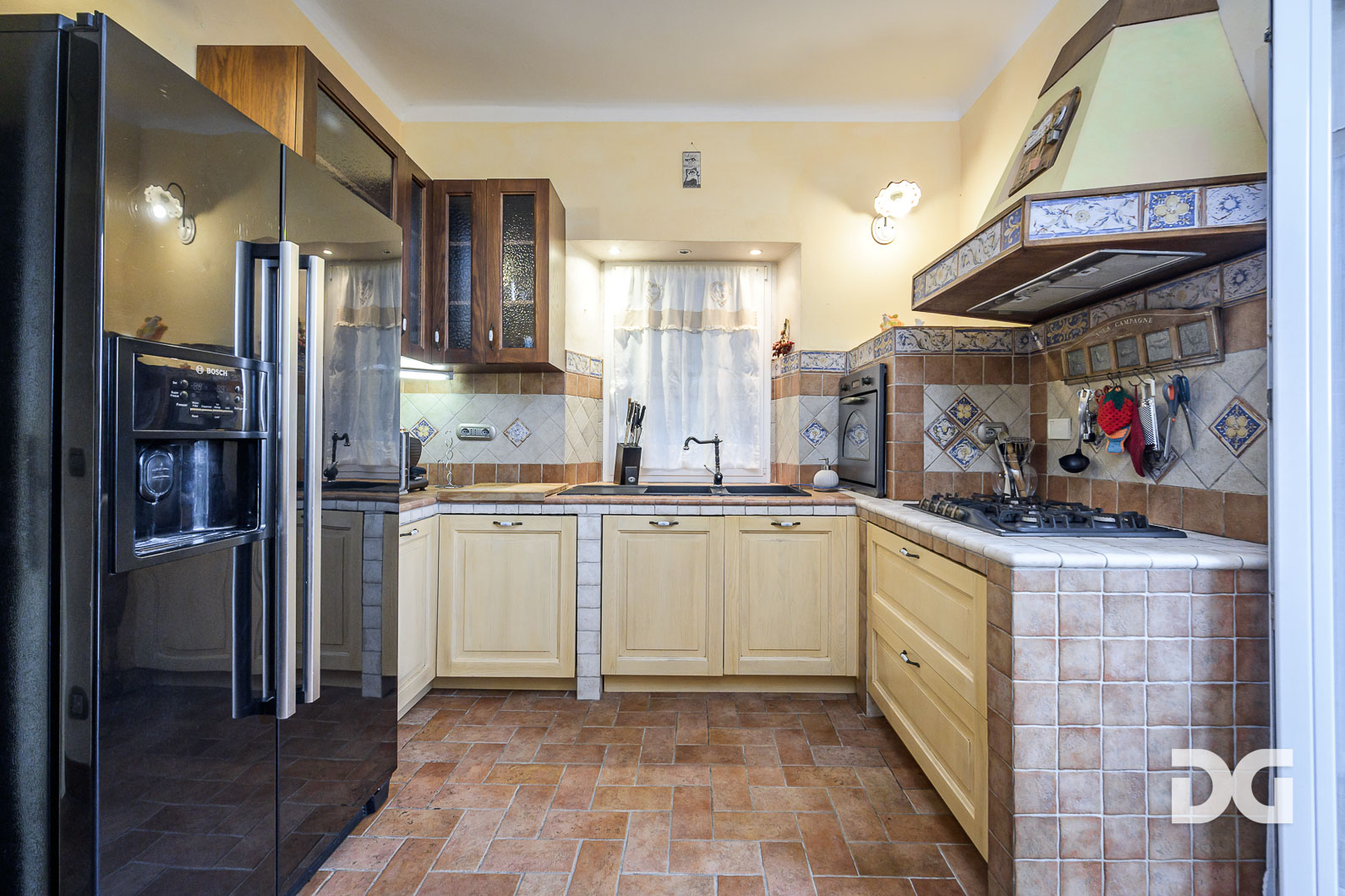 Immobiliare Del Guasta CAMOGLI-BOSCHETTO – ELEGANTI E PANORAMICI MQ. 119 CON GIARDINO 