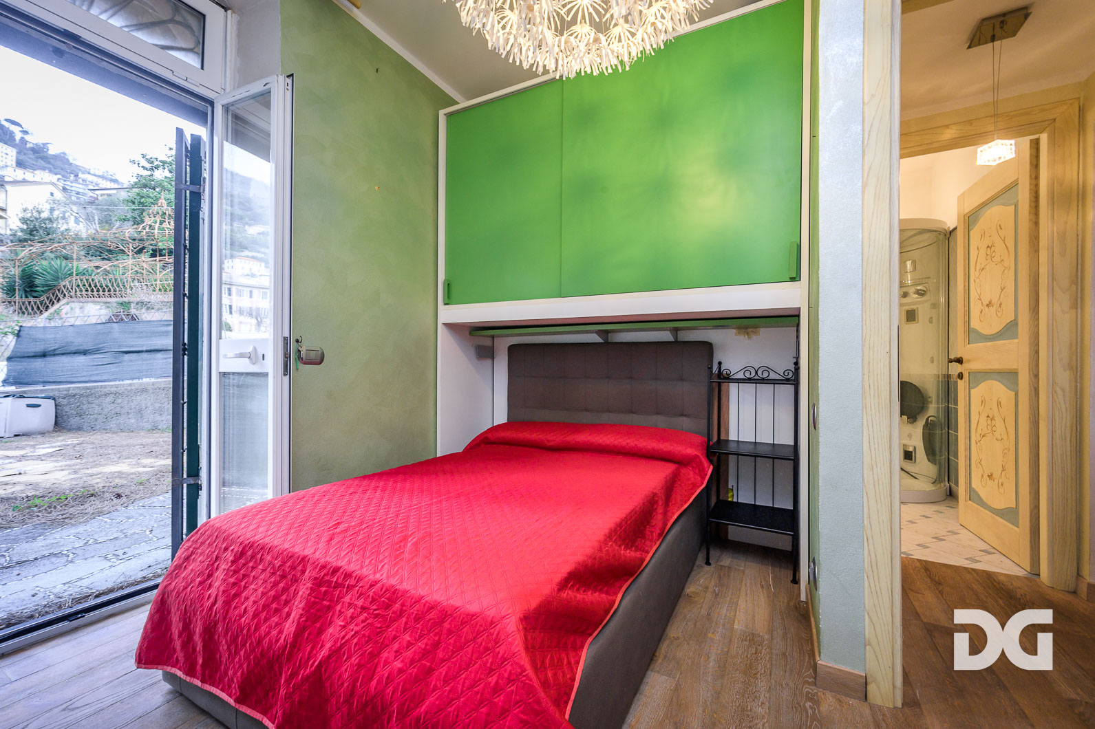 Immobiliare Del Guasta CAMOGLI-BOSCHETTO – ELEGANTI E PANORAMICI MQ. 119 CON GIARDINO 