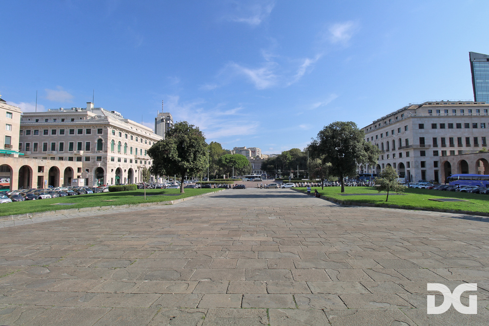 Immobiliare Del Guasta PIAZZA DELLA VITTORIA – PERFETTI MQ. 200 CON TERRAZZO