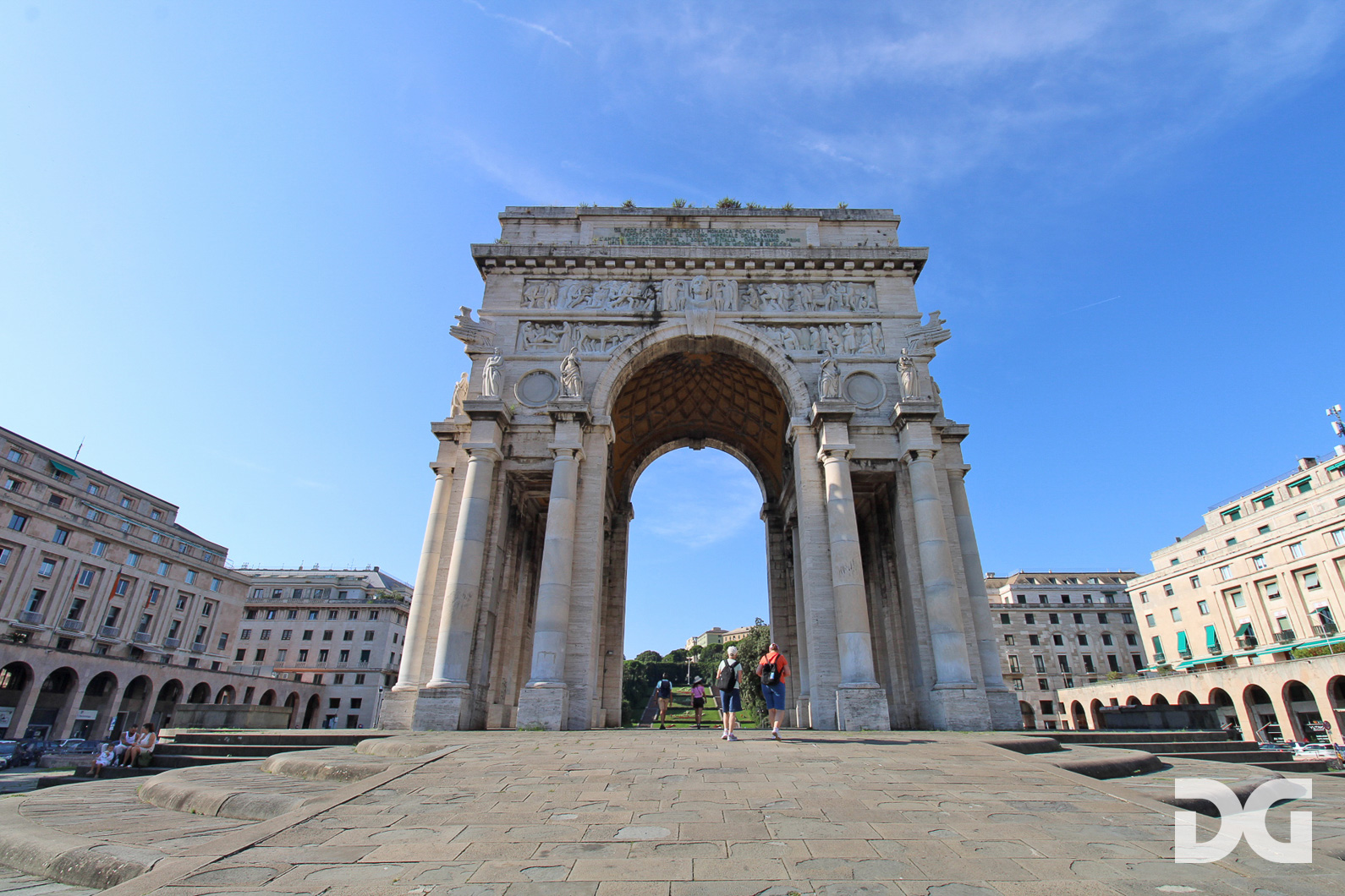 Immobiliare Del Guasta PIAZZA DELLA VITTORIA – PERFETTI MQ. 200 CON TERRAZZO