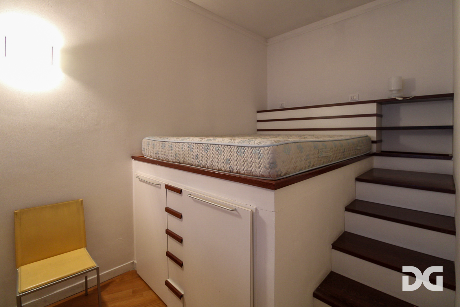 Immobiliare Del Guasta ALBARO – VIA MONTALLEGRO MQ. 61 CON TERRAZZO 