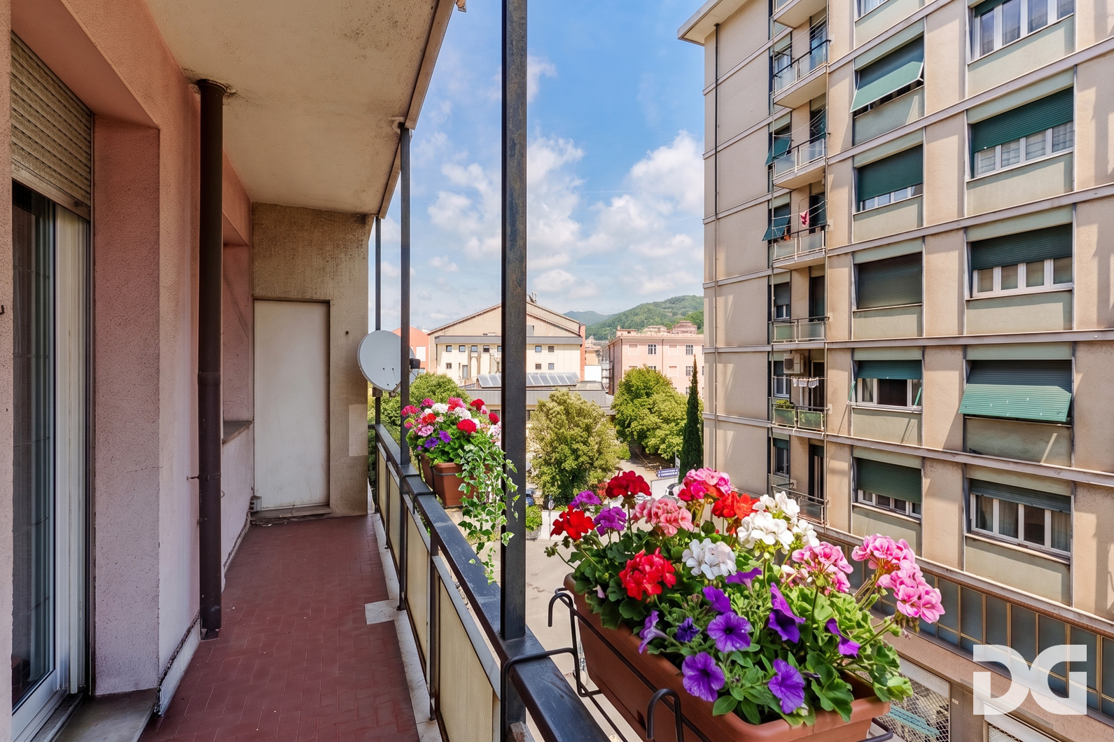 Immobiliare Del Guasta SAMPIERDARENA – VIA ERIDANIA LUMINOSI MQ.60 CON POGGIOLATA