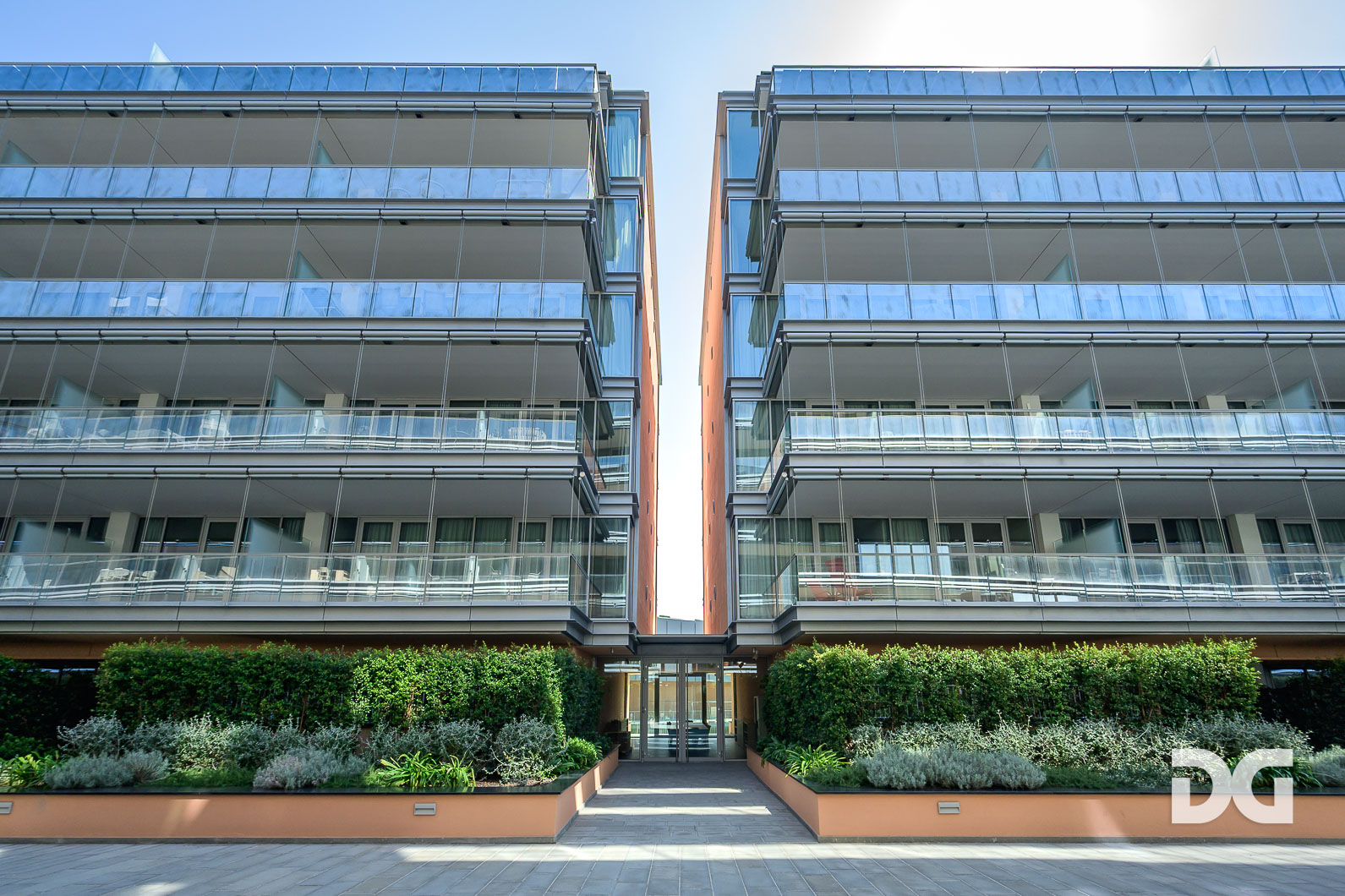 Immobiliare Del Guasta WATERFRONT DI LEVANTE – ARREDATI MQ. 63 CON TERRAZZO E POSTO AUTO 