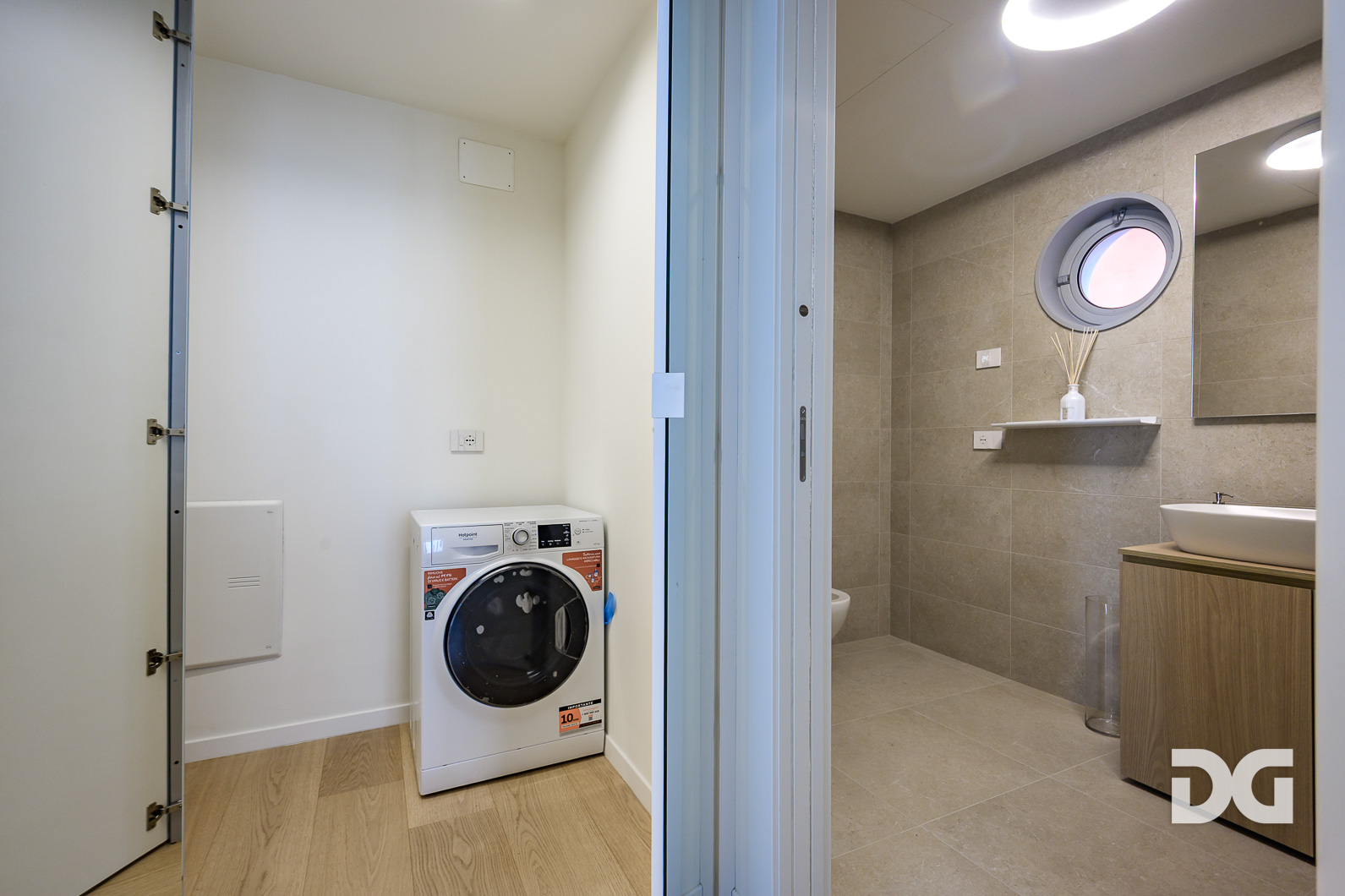 Immobiliare Del Guasta WATERFRONT DI LEVANTE – ARREDATI MQ. 63 CON TERRAZZO E POSTO AUTO 