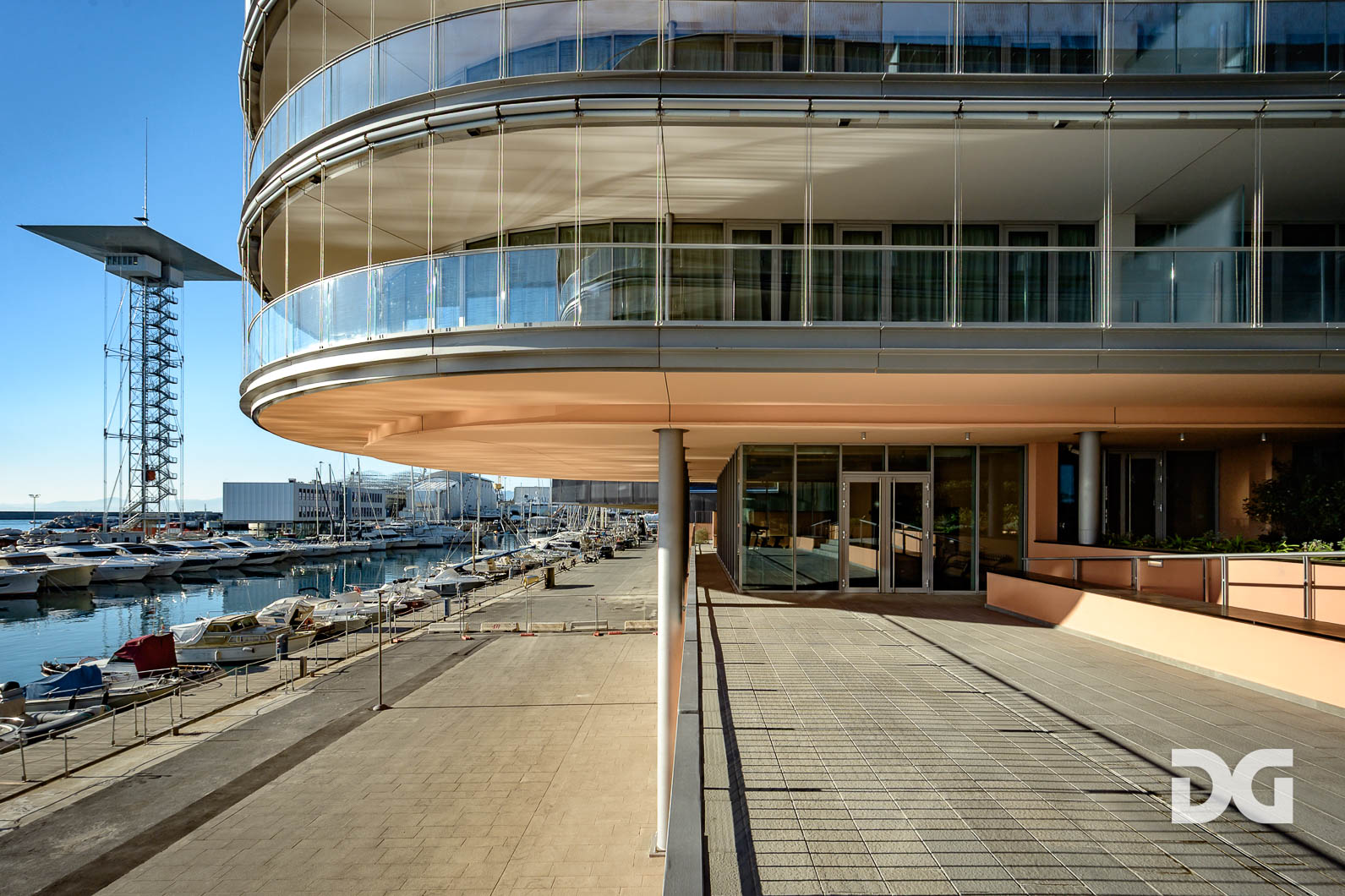 Immobiliare Del Guasta WATERFRONT DI LEVANTE – ARREDATI MQ. 63 CON TERRAZZO E POSTO AUTO 
