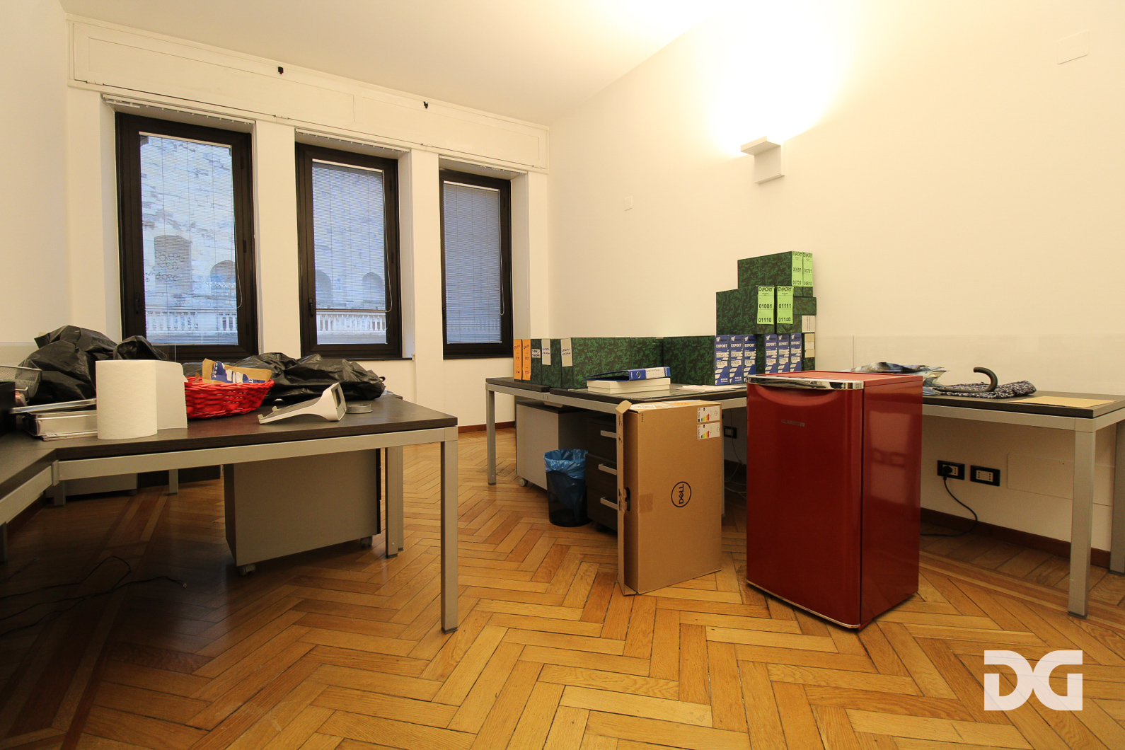 Immobiliare Del Guasta CENTRO VIA XX SETTEMBRE – UFFICIO MQ. 400 DIVISIBILE IN PERFETTO STATO 