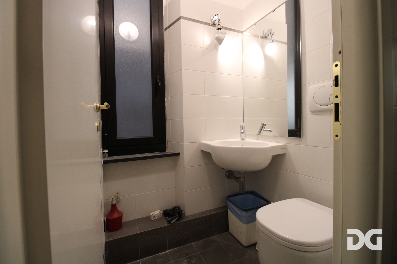 Immobiliare Del Guasta CENTRO VIA XX SETTEMBRE – UFFICIO MQ. 400 DIVISIBILE IN PERFETTO STATO 