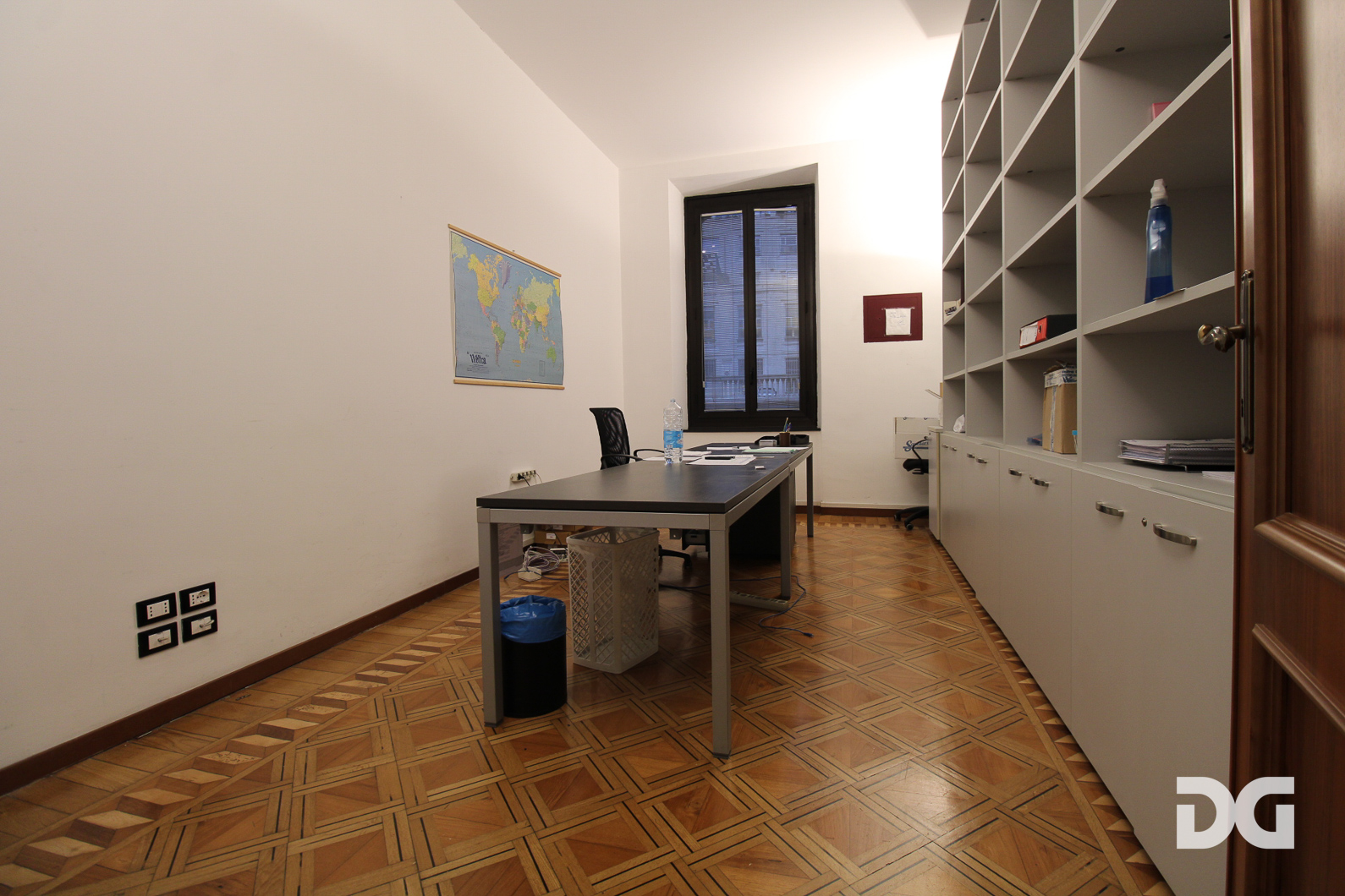 Immobiliare Del Guasta CENTRO VIA XX SETTEMBRE – UFFICIO MQ. 400 DIVISIBILE IN PERFETTO STATO 