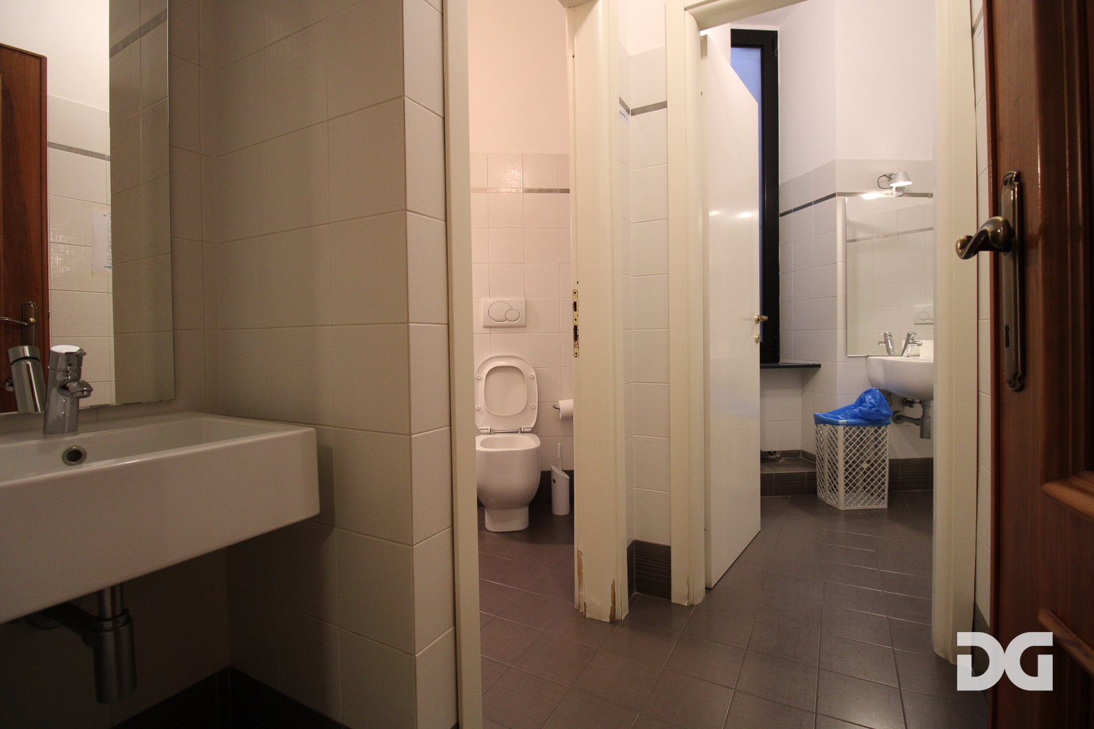 Immobiliare Del Guasta CENTRO VIA XX SETTEMBRE – UFFICIO MQ. 400 DIVISIBILE IN PERFETTO STATO 