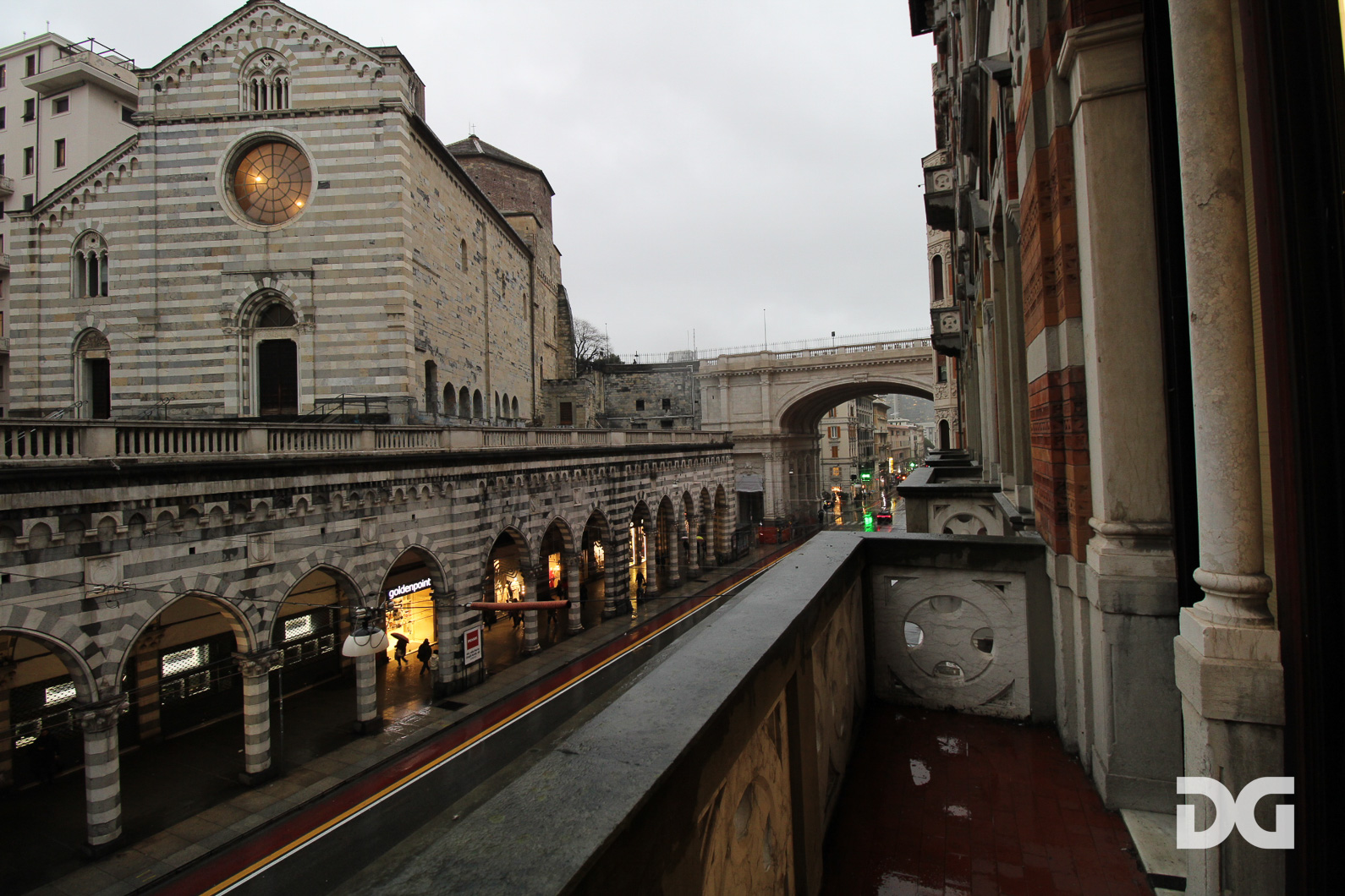 Immobiliare Del Guasta CENTRO VIA XX SETTEMBRE – UFFICIO MQ. 400 DIVISIBILE IN PERFETTO STATO 