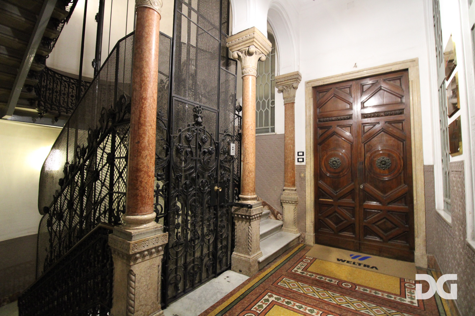 Immobiliare Del Guasta CENTRO VIA XX SETTEMBRE – UFFICIO MQ. 400 DIVISIBILE IN PERFETTO STATO 