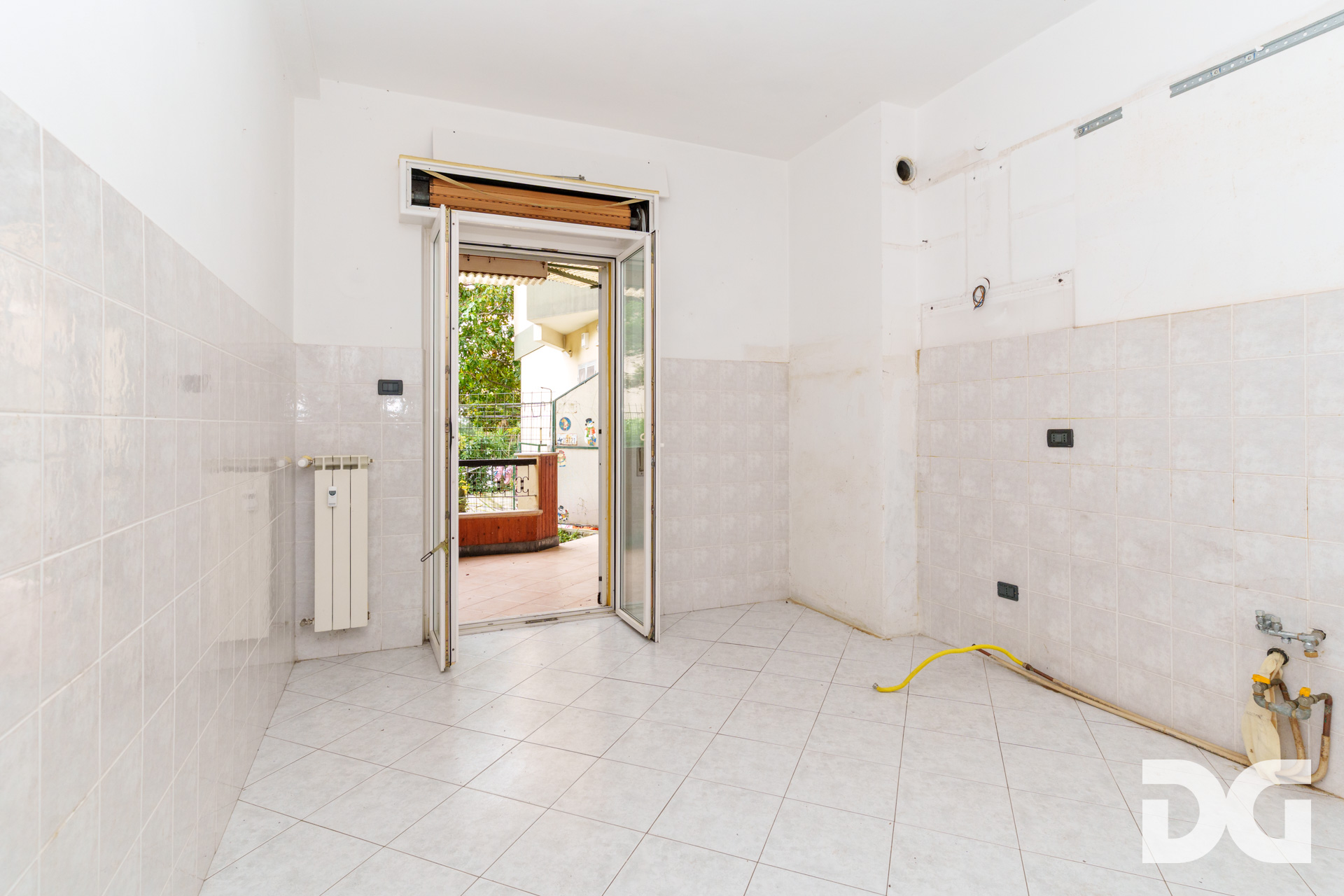 Immobiliare Del Guasta PEGLI – PIAZZALE DEI GLICINI MQ.118 CON GIARDINO