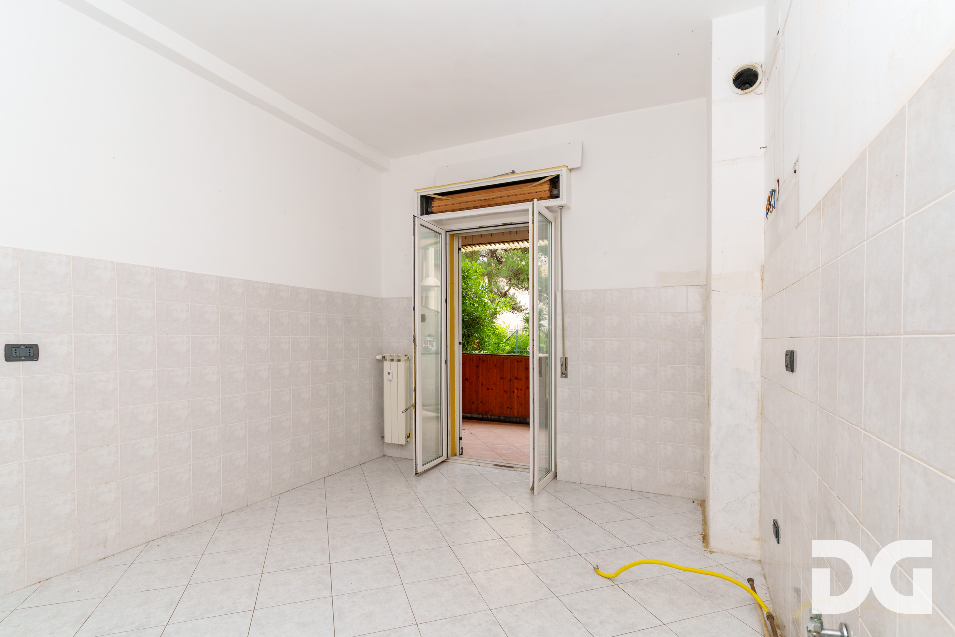 Immobiliare Del Guasta PEGLI – PIAZZALE DEI GLICINI MQ.118 CON GIARDINO