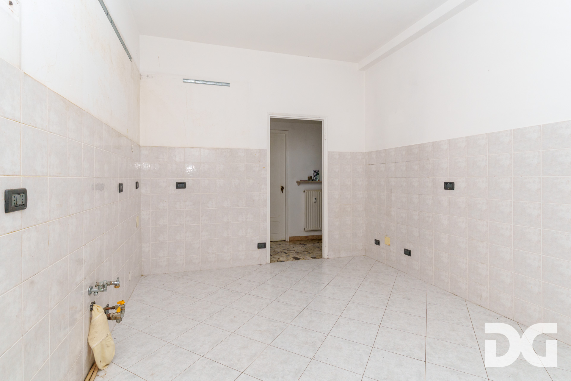 Immobiliare Del Guasta PEGLI – PIAZZALE DEI GLICINI MQ.118 CON GIARDINO
