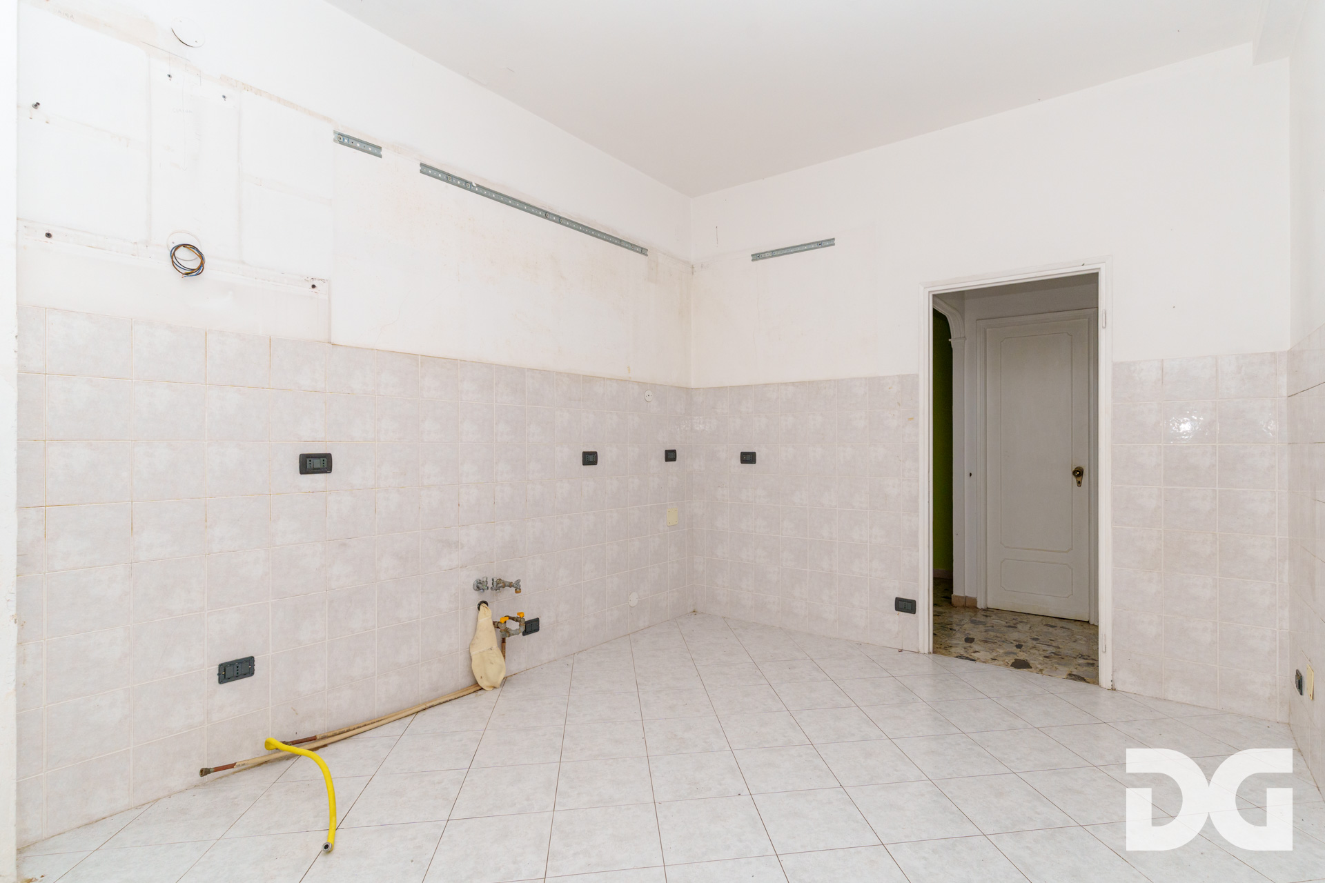 Immobiliare Del Guasta PEGLI – PIAZZALE DEI GLICINI MQ.118 CON GIARDINO