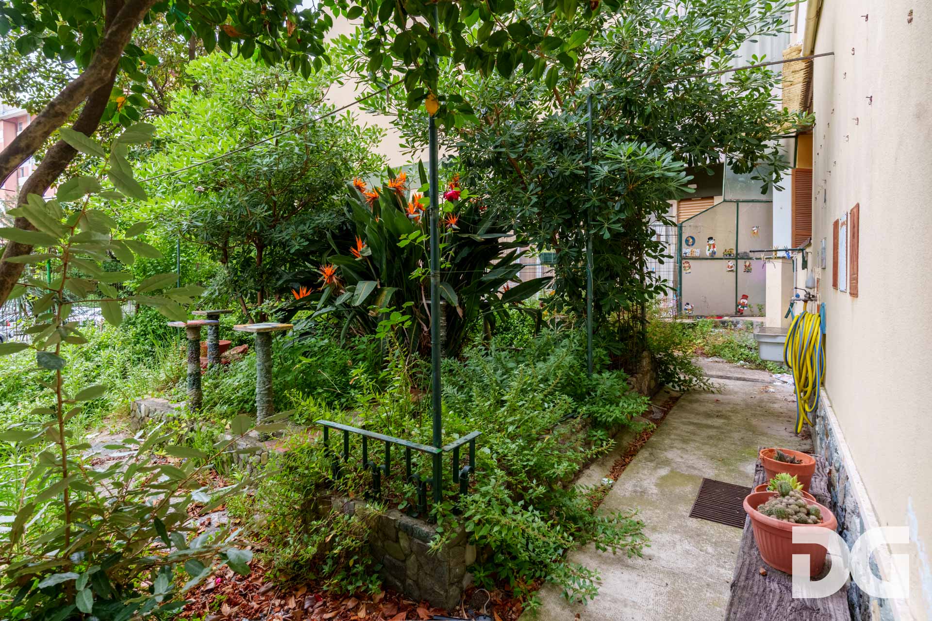 Immobiliare Del Guasta PEGLI – PIAZZALE DEI GLICINI MQ.118 CON GIARDINO