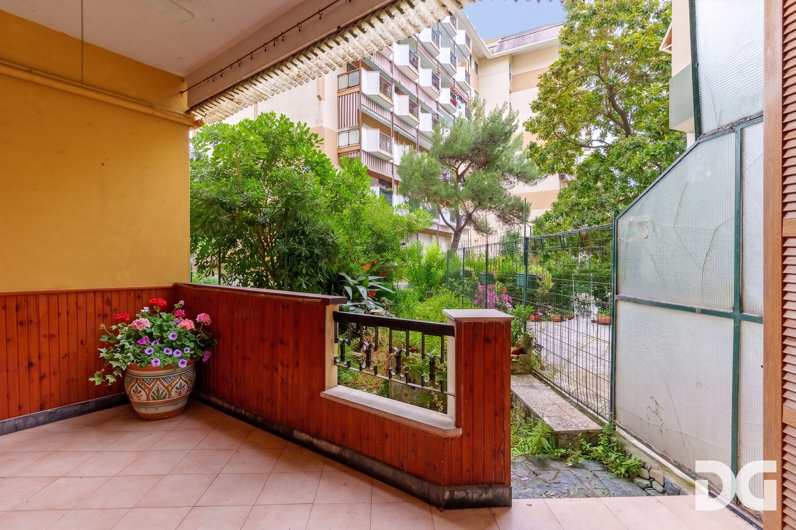 Immobiliare Del Guasta PEGLI – PIAZZALE DEI GLICINI MQ.118 CON GIARDINO