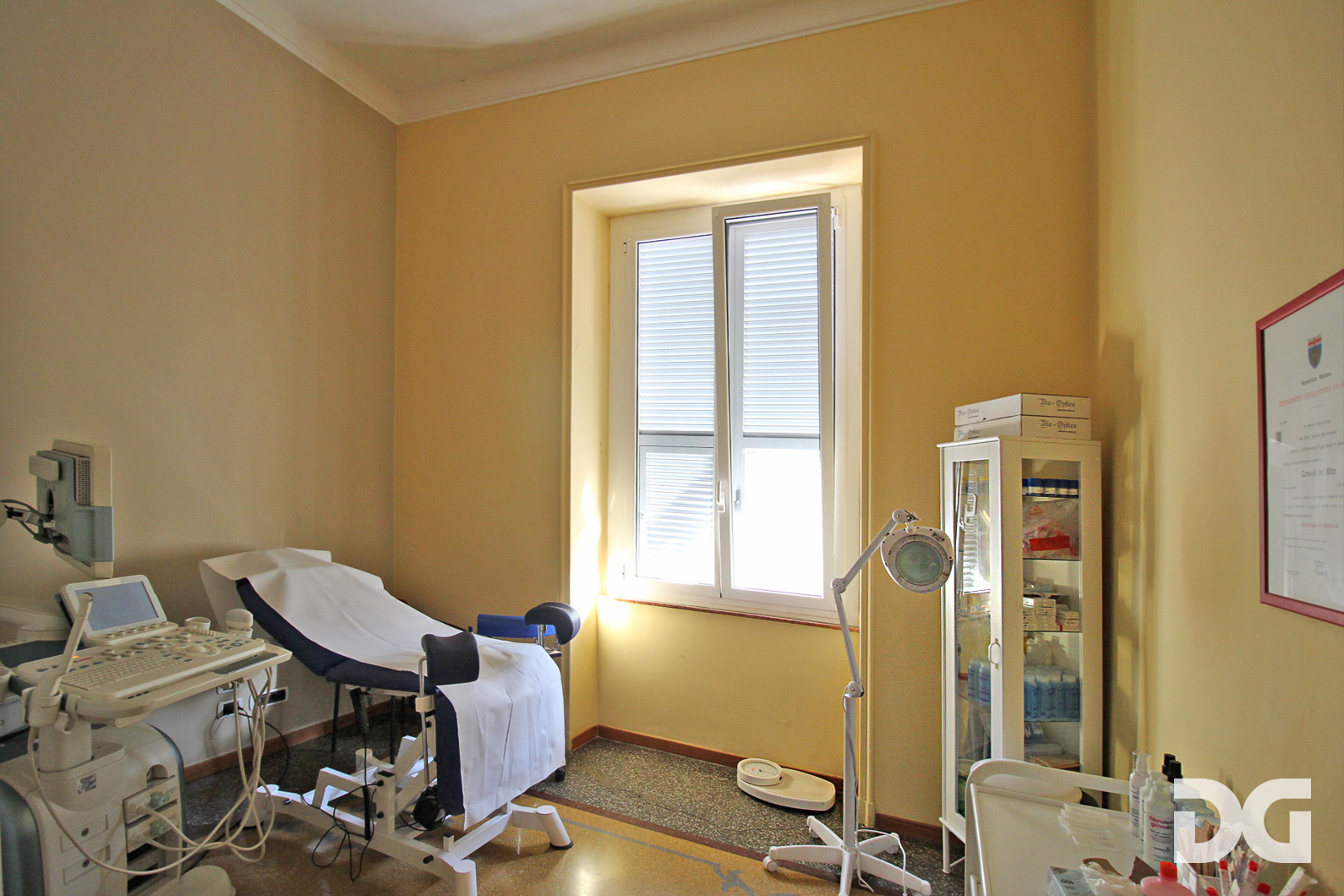 Immobiliare Del Guasta CENTRO – VIA XX SETTEMBRE STANZA AD USO UFFICIO