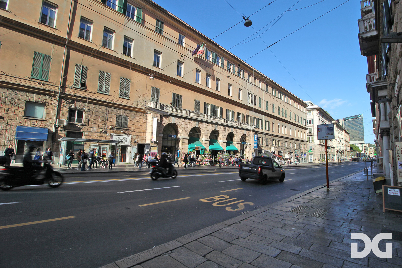 Immobiliare Del Guasta CENTRO – VIA XX SETTEMBRE STANZA AD USO UFFICIO