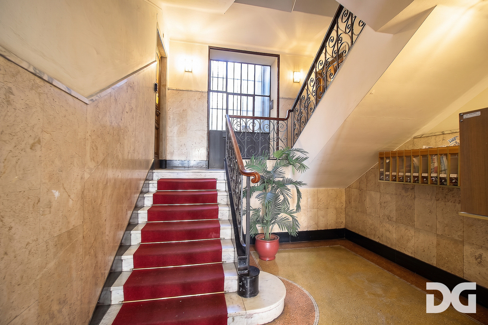 Immobiliare Del Guasta CENTRO – VIA XX SETTEMBRE STANZA AD USO UFFICIO