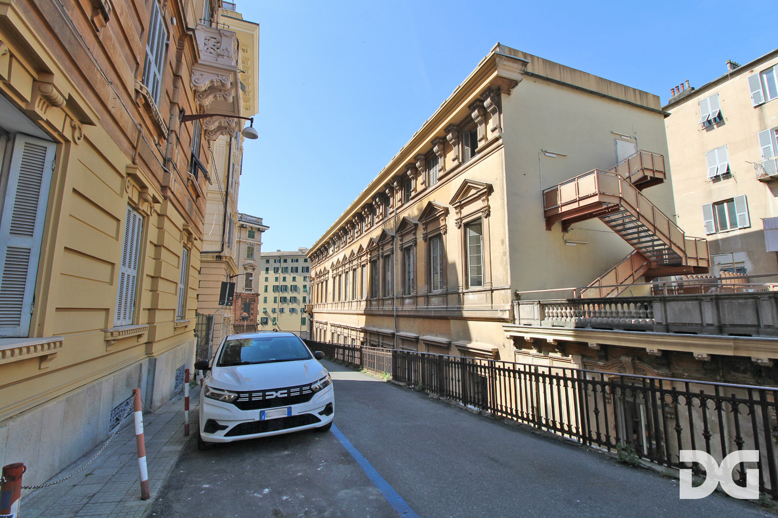 Immobiliare Del Guasta CENTRO STORICO CARMINE – VIA EDILIO RAGGIO ORDINATI MQ. 147