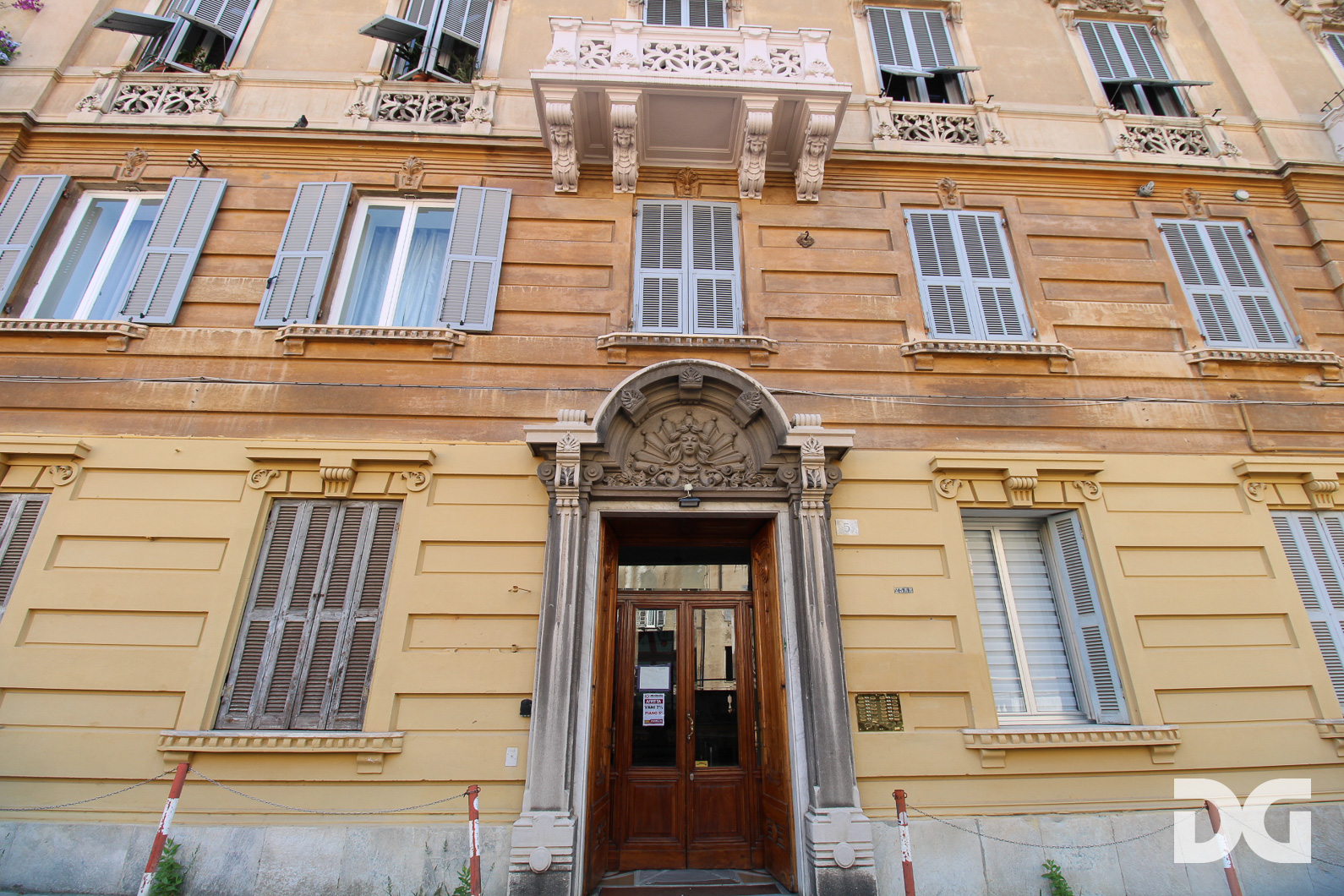 Immobiliare Del Guasta CENTRO STORICO CARMINE – VIA EDILIO RAGGIO ORDINATI MQ. 147