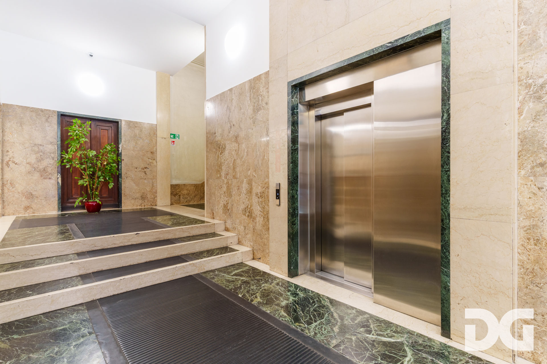 Immobiliare Del Guasta CENTRO – VIA CECCARDI UFFICIO MQ.72 