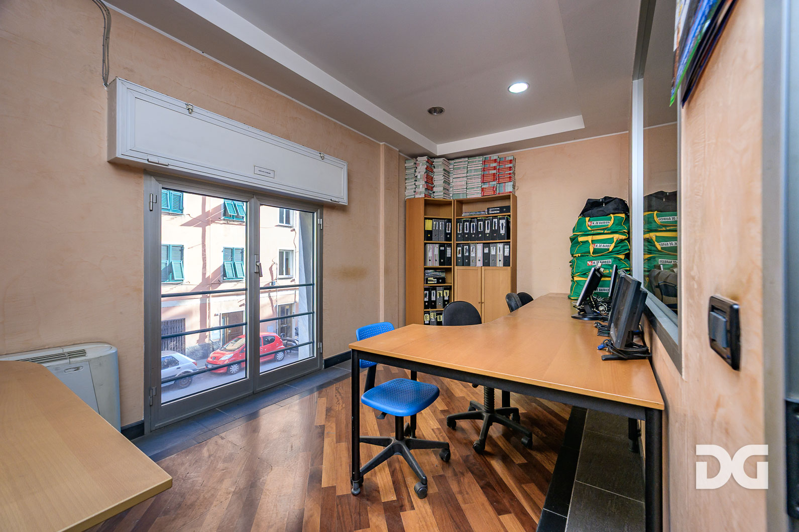 Immobiliare Del Guasta SAMPIERDARENA – VIA S.B. DEL FOSSATO - UFFICIO MQ. 110 