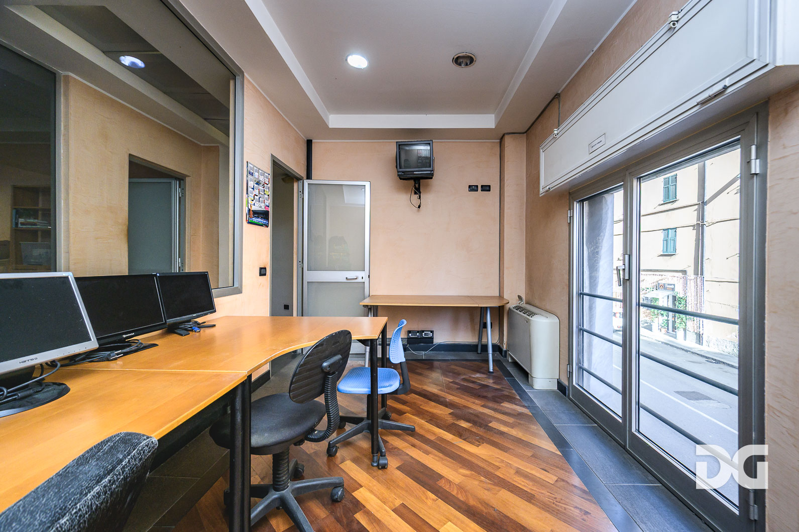 Immobiliare Del Guasta SAMPIERDARENA – VIA S.B. DEL FOSSATO - UFFICIO MQ. 110 