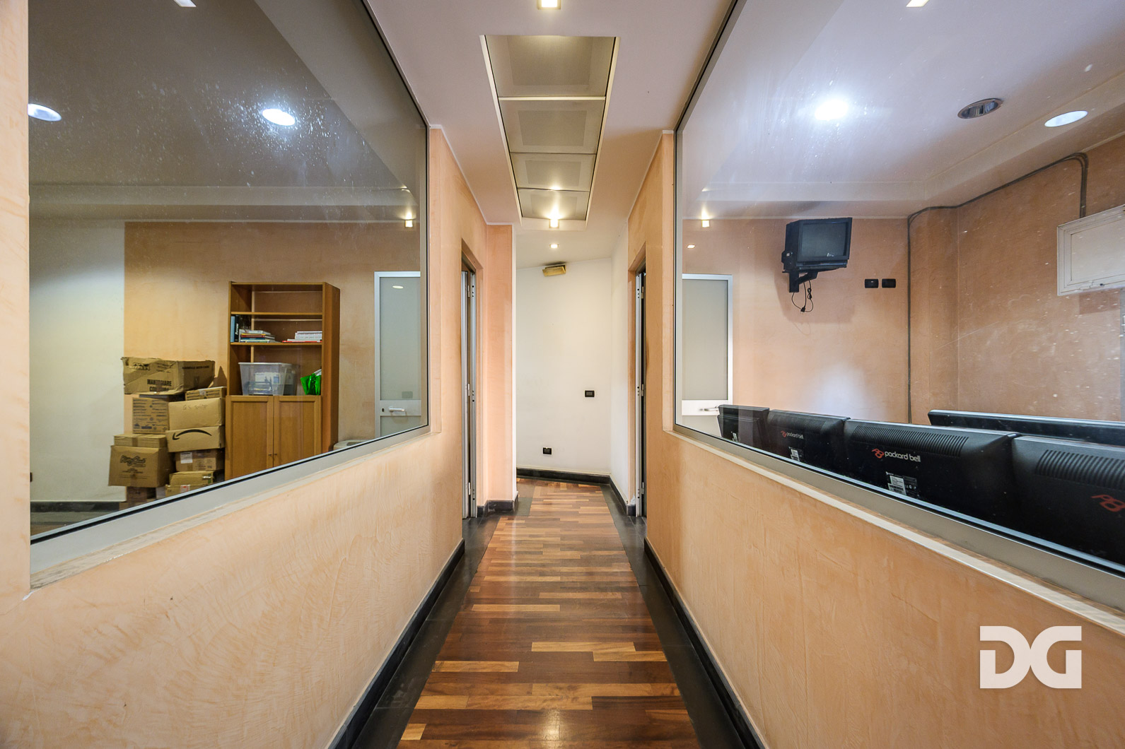 Immobiliare Del Guasta SAMPIERDARENA – VIA S.B. DEL FOSSATO - UFFICIO MQ. 110 